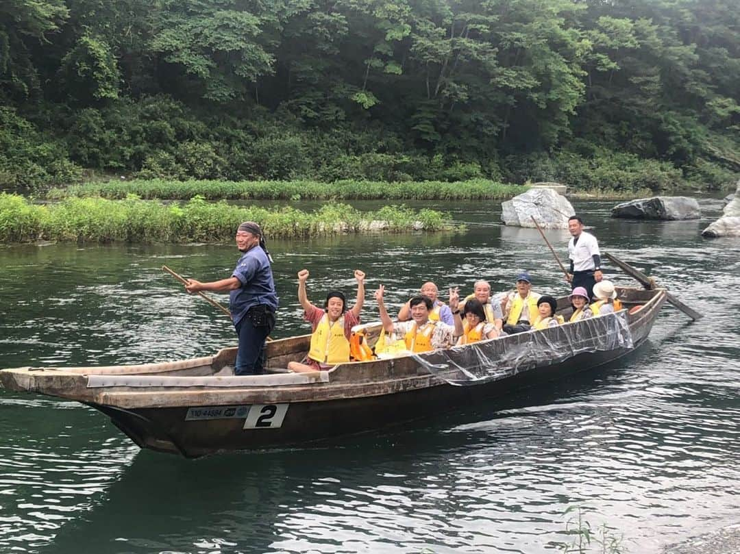 やついいちろうさんのインスタグラム写真 - (やついいちろうInstagram)「今年のエレキ学園修学旅行は9月21日22日で秩父長瀞ムーミンパークです！酒蔵に行ったり、SLに乗ったり、やりたい人はライン下りも。もちろん宴会もあります。今年はチェックアウトものんびり。今日から募集開始です。80名限定。お早めに！  売り切れました。キャンセル待ちできます。だいたい何人かは出るので諦めないで！」7月17日 16時00分 - yatsuiichiro