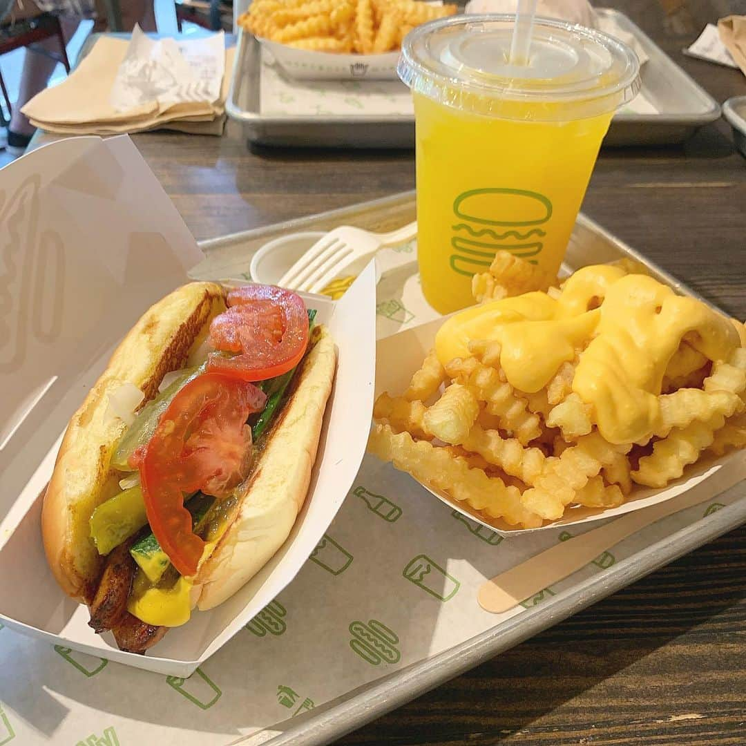 末永みゆさんのインスタグラム写真 - (末永みゆInstagram)「🌭 #shakeshack」7月17日 16時45分 - miyu_suenaga