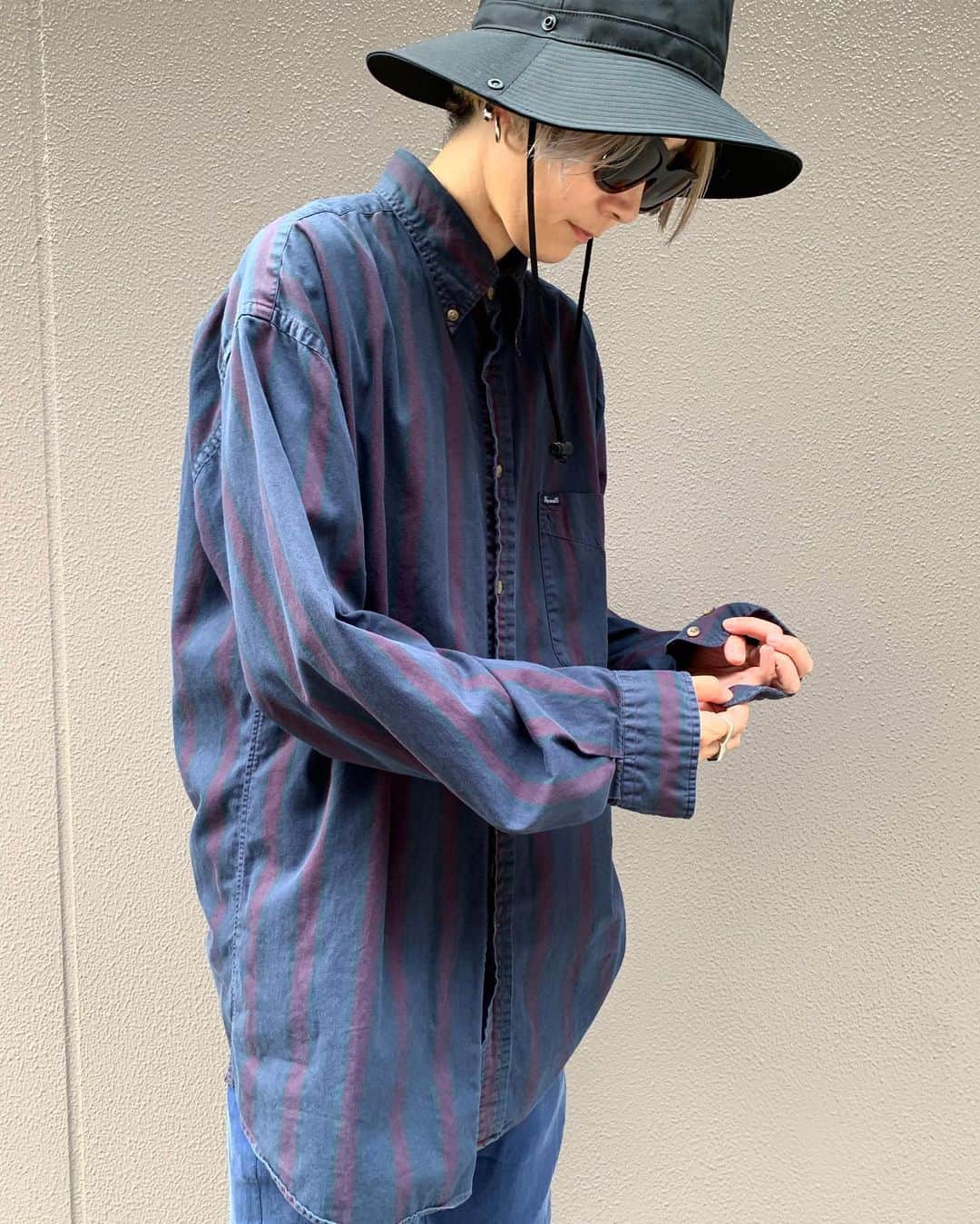 ジャムルさんのインスタグラム写真 - (ジャムルInstagram)「L/S stripe shirts ¥4000+tax . 肩幅 55.5cm 身幅 61cm 着丈 84cm 袖丈 60.5cm . 通販も可能です。 お問い合わせはお電話で承ります。 . #お問い合わせはお電話で承ります #jammru  #osaka  #fashion  #streetstyle  #streetfashion  #vtg  #vintage  #used  #usedclothing  #古着 #古着屋 #ファッション #70s #80s #90s」7月17日 16時38分 - jammru