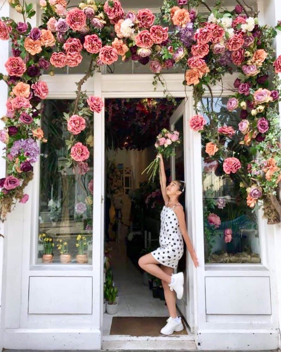 Laraさんのインスタグラム写真 - (LaraInstagram)「London 🇬🇧💐✨✨ . #ロンドン」7月17日 16時56分 - fa_la_lara