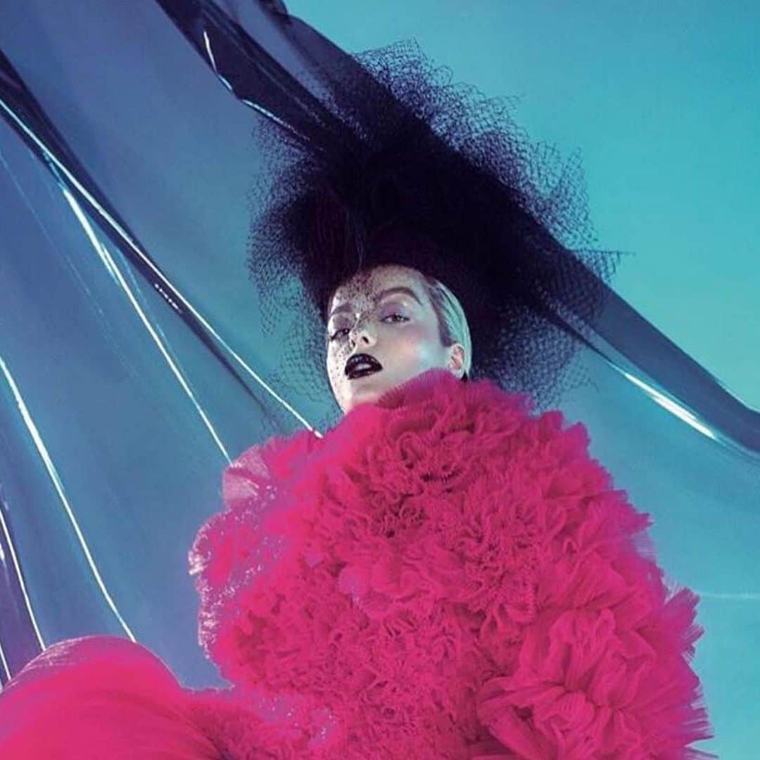 のインスタグラム：「Our ingenious veil-wig in @bazaarvietnam via @theresidencyexperience 🌷💕 @beberexha wearing @piersatkinson hat for @bazaarvietnam | Available @theresidencyexperience . Styled by @wilfordlenov 📸: @jorafrantzis . #beberexha #piersatkinson #theresidencyexperience #harpersbazaar」