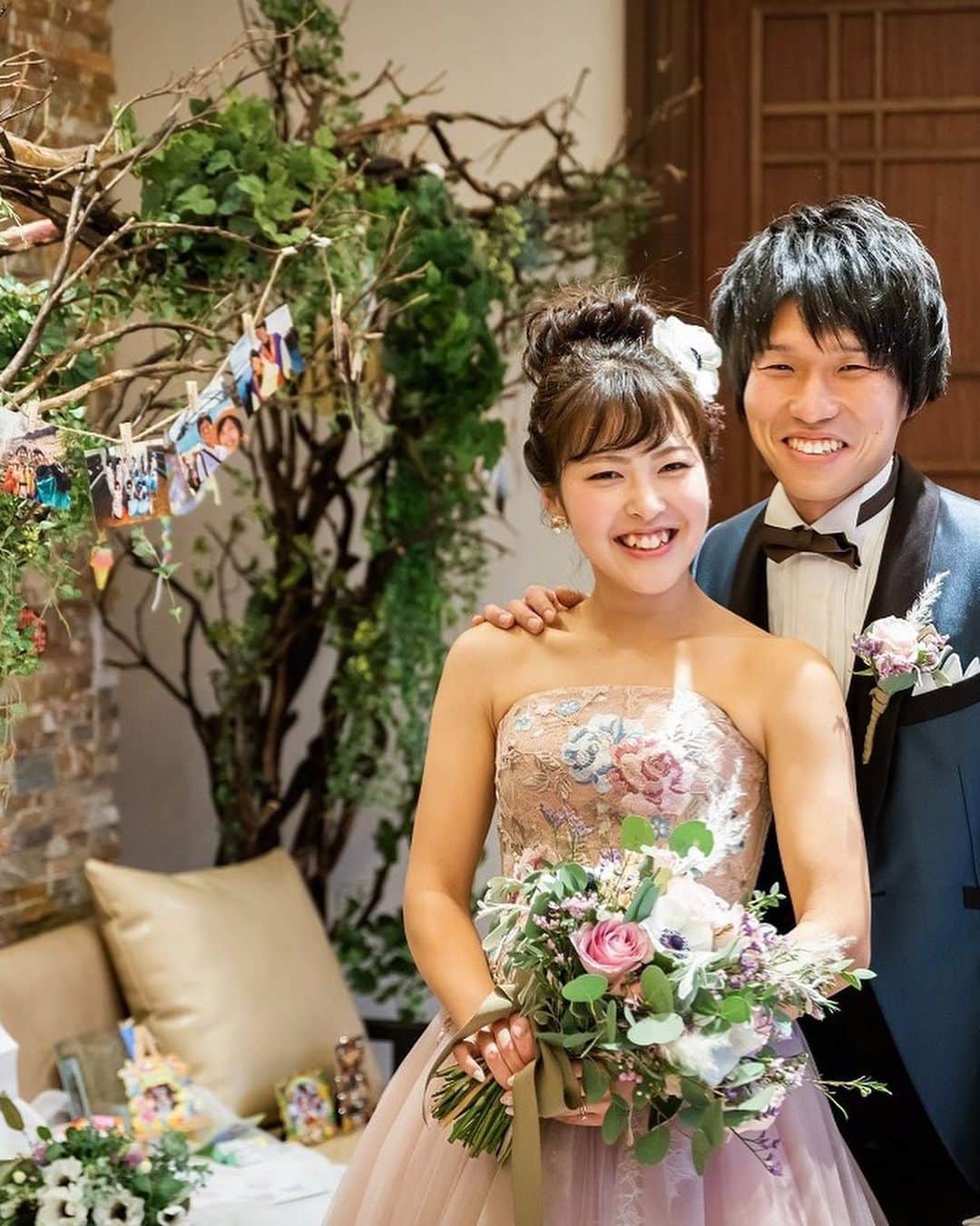 KIYOMIZU京都東山 公式さんのインスタグラム写真 - (KIYOMIZU京都東山 公式Instagram)「@kiyomizu_kyoto_higashiyama をフォローして、 『#kiyomizu京都東山』 『#kiyomizu花嫁』 『#スタイルズ花嫁』 をつけて投稿してくださいね＊ . #kiyomizu花嫁 さまのコーディネートをチェック＊* . くすみカラーのドレスとブーケの相性が抜群♡* 大人気のアネモネを取り入れて、オシャレ度もぐっとUP◎* . ---------------------- . ▼ブライダルフェアの予約は インスタのTOPからcheck⚐ ＞＞＞ @kiyomizu_kyoto_higashiyama . #スタイルズ花嫁 #dress #kyoto #kiyomizu #wedding #weddingdress #ウェディングドレス #ウェディングレポ #チャペル #ブライダルフェア #プレ花嫁 #卒花 #披露宴 #日本中のプレ花嫁さんと繋がりたい #結婚式 #結婚式場 #結婚式準備 #京都 #京都花嫁#関西花嫁  #marryxoxo #Dressy花嫁 #maricuru #maricuru卒花アンバサダー #花嫁コーディネート　 #アネモネ」7月17日 17時24分 - kiyomizu_kyoto_higashiyama