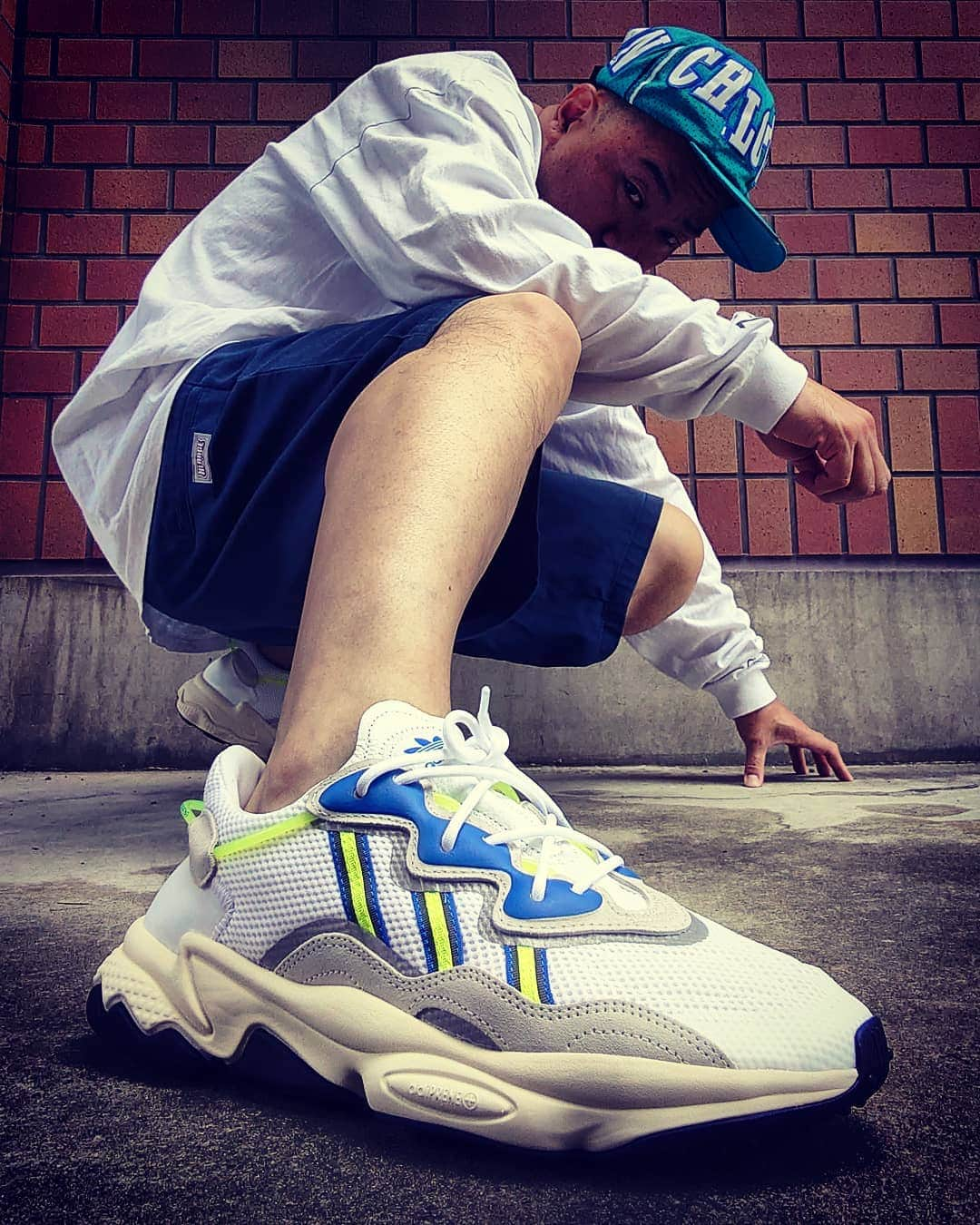 レイザーラモンRGさんのインスタグラム写真 - (レイザーラモンRGInstagram)「adidas OZWEEGO は短パン裸足で！  #キモ撮り #KIMODORI #adidasoriginals #ozweego」7月17日 17時37分 - rgrazorramon