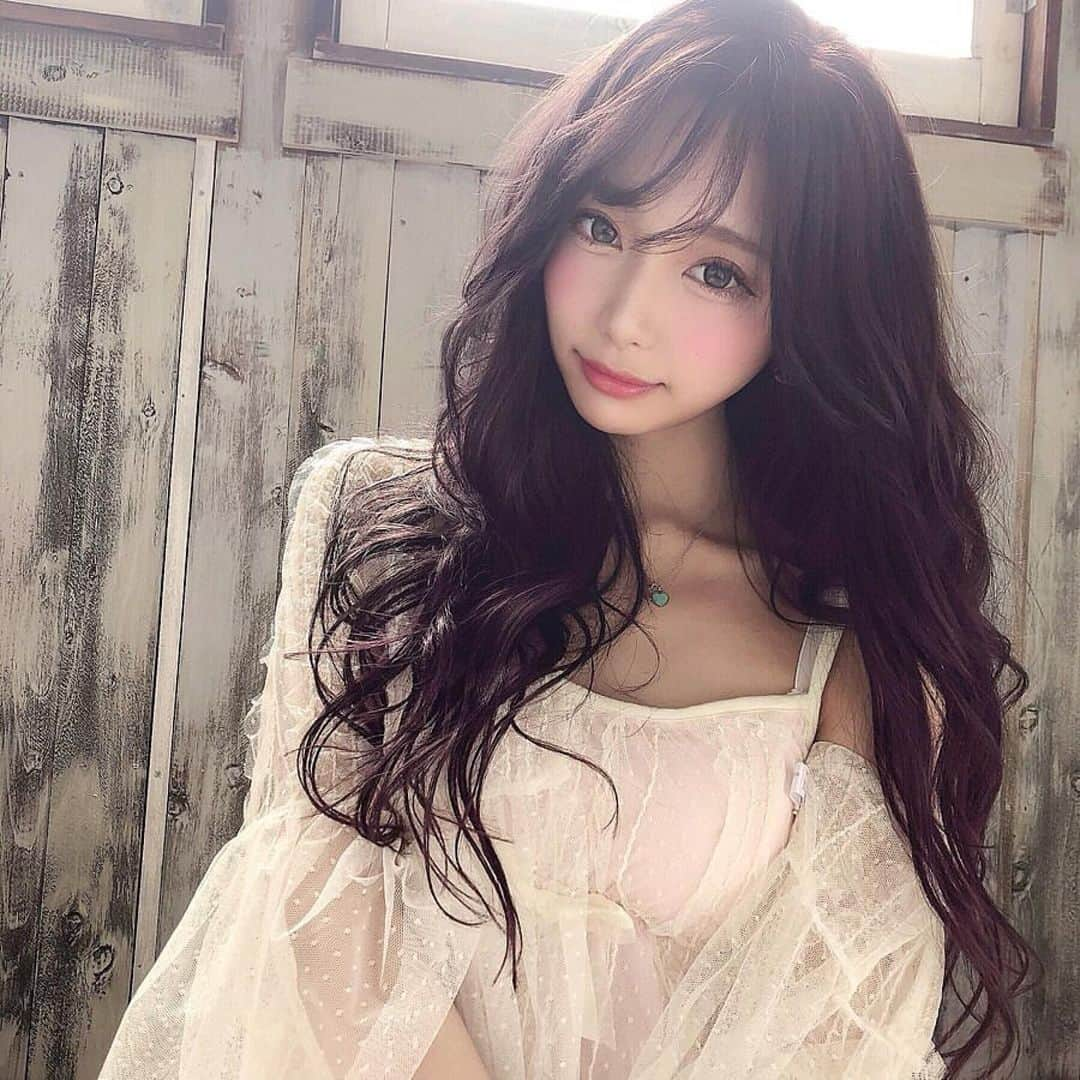 美女美容事情さんのインスタグラム写真 - (美女美容事情Instagram)「⠀ 《久々の…💇‍♀️✨》⠀ *⠀ リポストを使って、素敵な写真📷✨を投稿されてる方を紹介させて頂く⠀⠀⠀⠀ 【💄美女美容事情💅】のコーナーです✨⠀ *⠀⠀⠀⠀⠀⠀⠀ いいねやコメント、フォローして応援してね❤︎🥰🎶⁣⠀ *⠀⠀⠀⠀⠀⠀⠀ 今回ご紹介させて頂きますのは❤︎⠀ あやちゃんさん< @aya.you.love.r >の素敵なお写真📸⠀ *⠀ 久々のサロモ撮影だったそうです💕ご本人のキャプションにもありますが、透明感がすごいです🥰女子が憧れる女子ですね☺️⠀ *⠀⠀ あやちゃんさんのアカウントには他にも素晴らしい投稿が沢山ありますので是非覗いてみてくださいね💁‍♀️💙⠀ *⠀⠀ あやちゃんさん< @aya.you.love.r >⠀ 素敵な投稿ありがとうございました☺️📸✨⠀⠀⠀⠀⠀⠀⠀⠀ △▼△▼△▼△▼△▼△▼△▼△▼△▼⠀⠀⠀⠀⠀⠀⠀⠀⠀⠀⠀⠀⠀⠀⠀⠀⠀⠀⠀⠀⠀⠀⠀⠀⠀⠀⠀⠀⠀⠀⠀⠀⠀ ❤🧡💛「美女美容事情」💚💙💜⠀⠀⠀⠀⠀⠀⠀⠀⠀⠀⠀⠀⠀⠀⠀ 👇掲載ご希望の方は👇⠀⠀⠀⠀⠀⠀⠀⠀⠀⠀⠀⠀⠀⠀⠀⠀ @b_b_j.jタグ付けと🖤 # ビジョビ⠀🖤⠀⠀⠀⠀⠀⠀⠀⠀⠀⠀⠀⠀⠀⠀⠀ をタグ付けお願いします✨⠀⠀⠀⠀⠀⠀⠀⠀⠀⠀⠀⠀⠀⠀⠀⠀ ――――――――――――――――⠀⠀⠀⠀⠀⠀⠀⠀⠀⠀⠀⠀⠀⠀⠀⠀⠀⠀⠀⠀⠀⠀⠀ ～姉妹アカウントのご紹介～⠀⠀⠀⠀⠀⠀⠀⠀⠀⠀⠀⠀⠀⠀⠀⠀⠀⠀⠀⠀⠀⠀⠀⠀⠀⠀⠀ ◇美容情報を紹介している«美女美容事情～Beauty～»⠀⠀⠀⠀⠀⠀⠀⠀⠀⠀⠀⠀⠀⠀⠀⠀⠀⠀⠀⠀⠀⠀⠀⠀⠀⠀ ( @b_b_j.j_b )⠀⠀⠀⠀⠀⠀⠀⠀⠀⠀⠀⠀⠀⠀⠀⠀⠀⠀⠀⠀⠀⠀⠀⠀⠀⠀⠀ ◇美しい旅スポット紹介をしている«美 spot»⠀⠀⠀⠀⠀⠀⠀⠀⠀⠀⠀⠀⠀⠀⠀⠀⠀⠀⠀⠀⠀⠀⠀⠀⠀ ( @b__spo )⠀⠀ ⠀ ◇ビジョビがお届けするセレクトショップ«bi select»⠀ ( @bi_select )⠀ ⠀⠀⠀⠀⠀⠀⠀⠀⠀⠀⠀⠀⠀⠀⠀⠀⠀⠀⠀⠀⠀ よかったらこちらも覗いてみてね✨⠀ ――――――――――――――――⠀⠀⠀ @b_b_j.j⠀⠀ #メイク #beauty⠀⠀#ヘアスタイル ⠀⠀⠀⠀⠀ #ナチュラルメイク #おとな女子 ⠀⠀ #ヘアアレンジ  #カラコン ⠀⠀⠀⠀ #アイシャドウ #女子力アップ ⠀⠀⠀⠀⠀⠀⠀⠀⠀ #アイライン #美意識⠀⠀⠀⠀ #女子力 #女子力向上⠀⠀⠀⠀⠀ #リップ #チーク⠀⠀⠀⠀ #ゆる巻き #ゆるふわ巻き ⠀ #naturalbeauty #makeup」7月17日 17時56分 - b_b_j.j