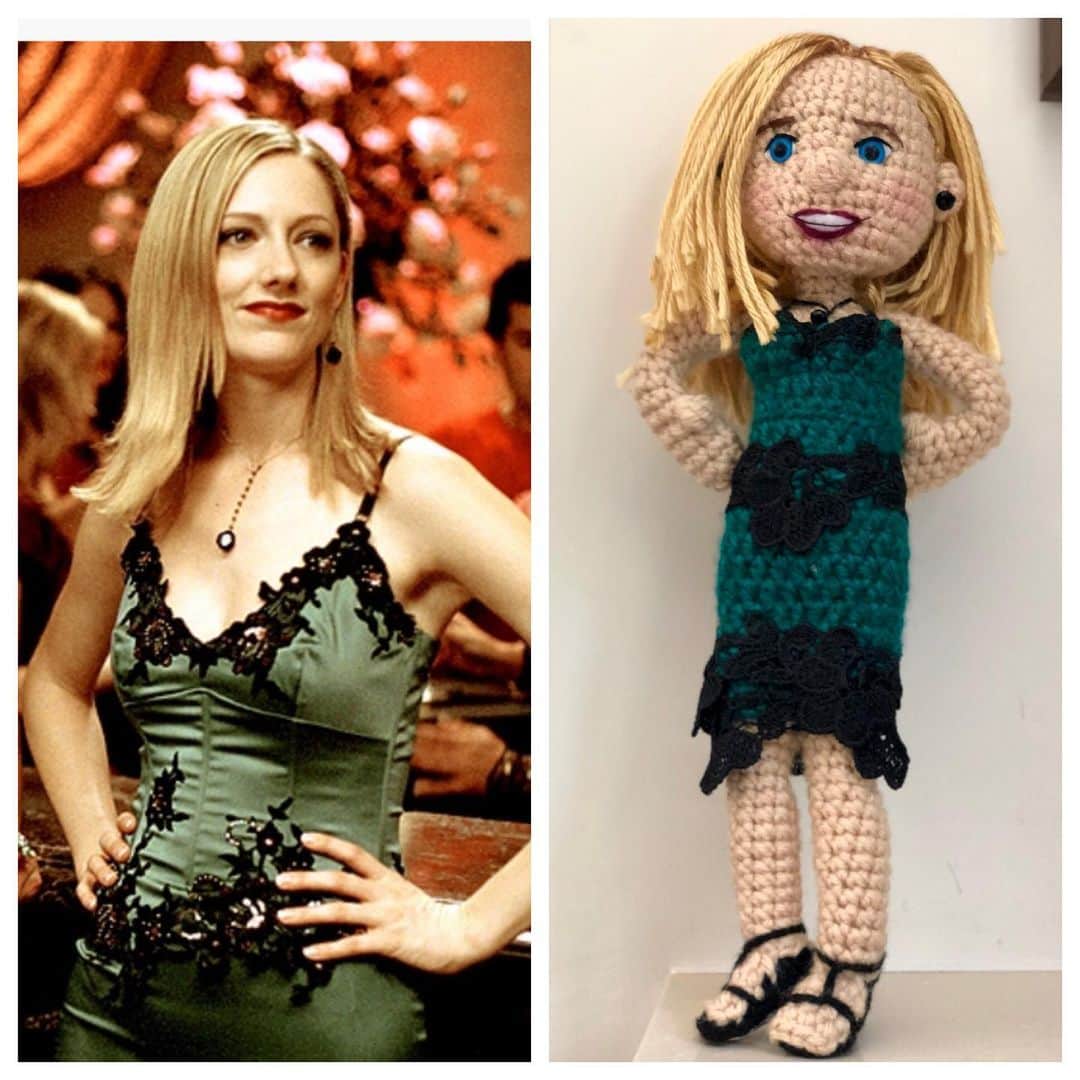 ジュディ・グリアさんのインスタグラム写真 - (ジュディ・グリアInstagram)「Some kick-ass fan art!!!! A crocheted mini-me!! Thank you @craftyiscool !! I will cherish my wee Lucy! @jennifer.garner - thoughts on a re-make, but with the crocheted versions of ourselves and we just do the voices? #13goingon30」7月18日 5時15分 - missjudygreer