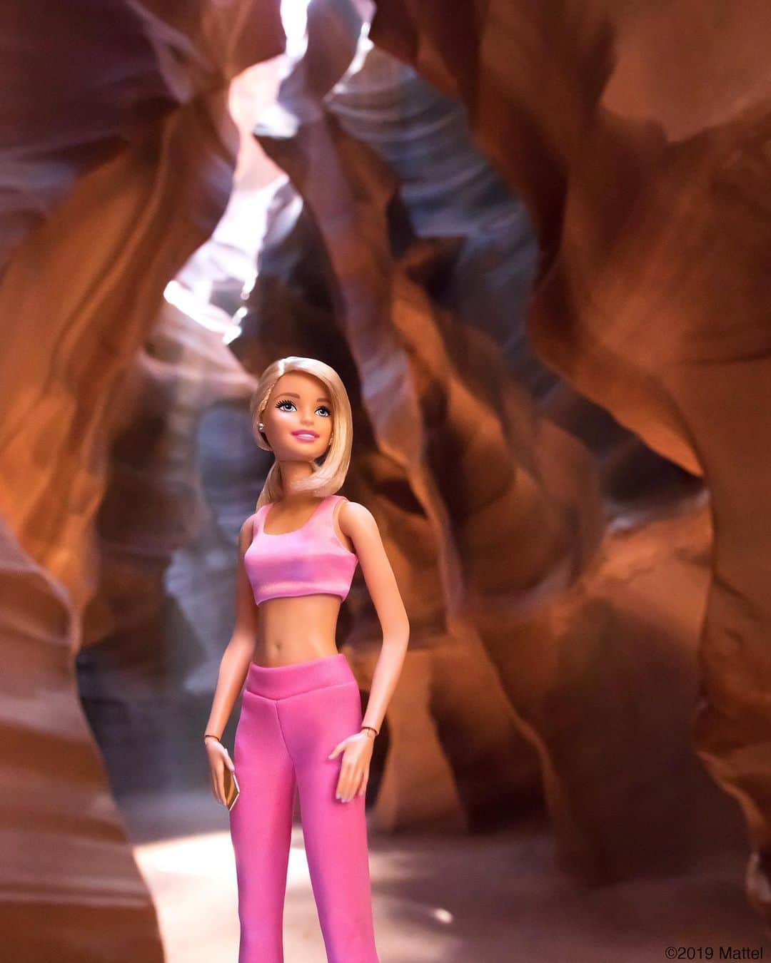 バービーさんのインスタグラム写真 - (バービーInstagram)「This place is the real deal. Antelope Canyon left me speechless. 🙏 #VisitArizona #VisitAZPartner #barbie #barbiestyle⁠」7月18日 3時43分 - barbiestyle