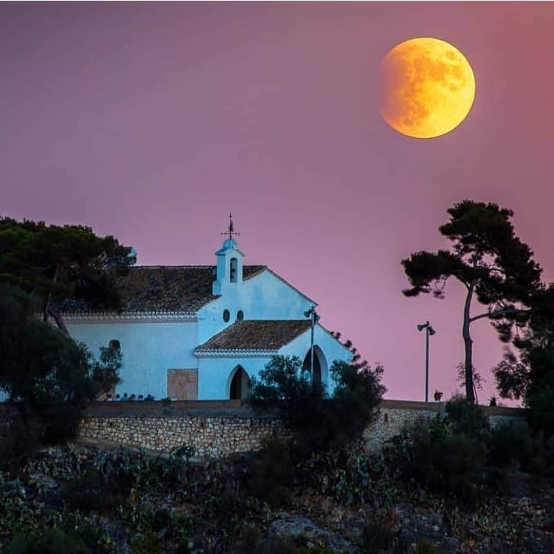 Instagramersさんのインスタグラム写真 - (InstagramersInstagram)「Fantastic yesterday's lunar eclipse at South of Spain by @jo_mi_ro_me at @igersmarinaalta 😍📸🙌🌔 #igersMarinaalta #igersspain #igers」7月18日 3時51分 - igers