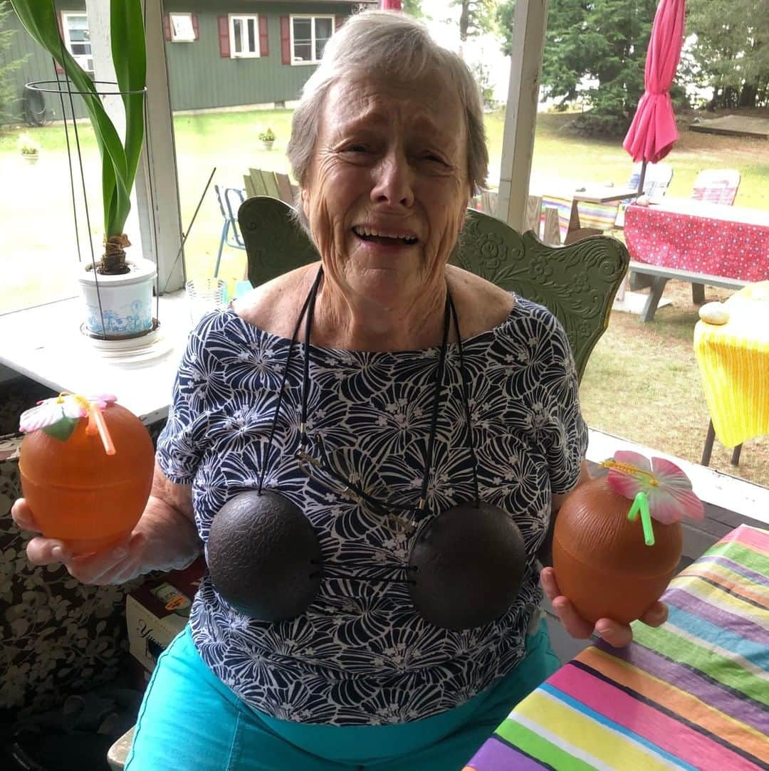 Vita Coco Coconut Waterのインスタグラム：「This is Aunt Marsh. She is 90 years old and she thinks there's no such thing as too many coconuts.」