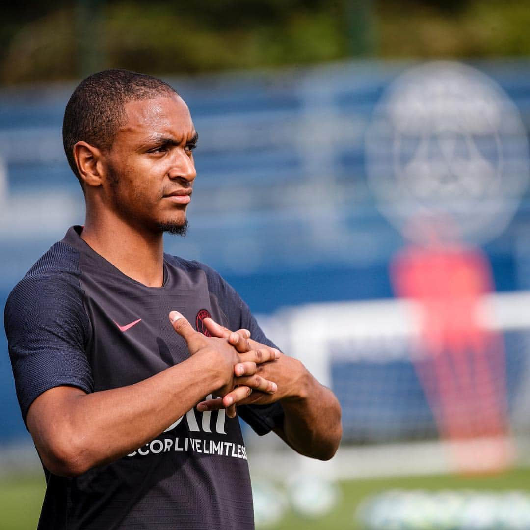 パリ・サンジェルマンFCさんのインスタグラム写真 - (パリ・サンジェルマンFCInstagram)「New challenge 🔛 Abdou Diallo 🇫🇷 . #ParisSaintGermain #PSG #Paris #Football #AllezParis #ICICESTPARIS #AbdouDiallo #Diallo」7月18日 4時12分 - psg