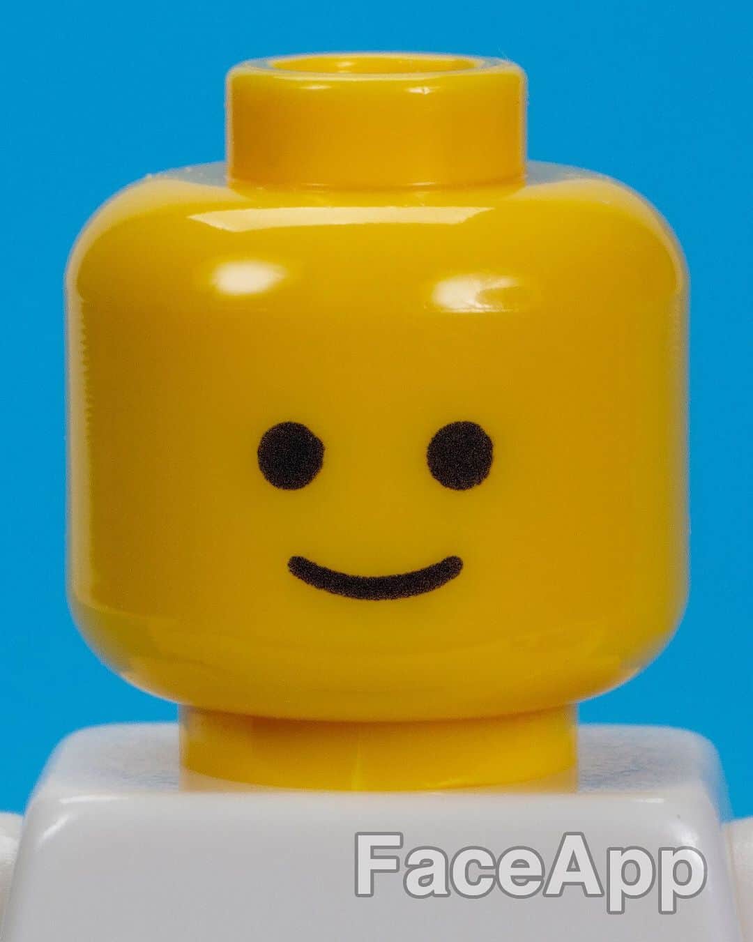 LEGOさんのインスタグラム写真 - (LEGOInstagram)「Not even the #FaceApp can age us.」7月18日 4時54分 - lego