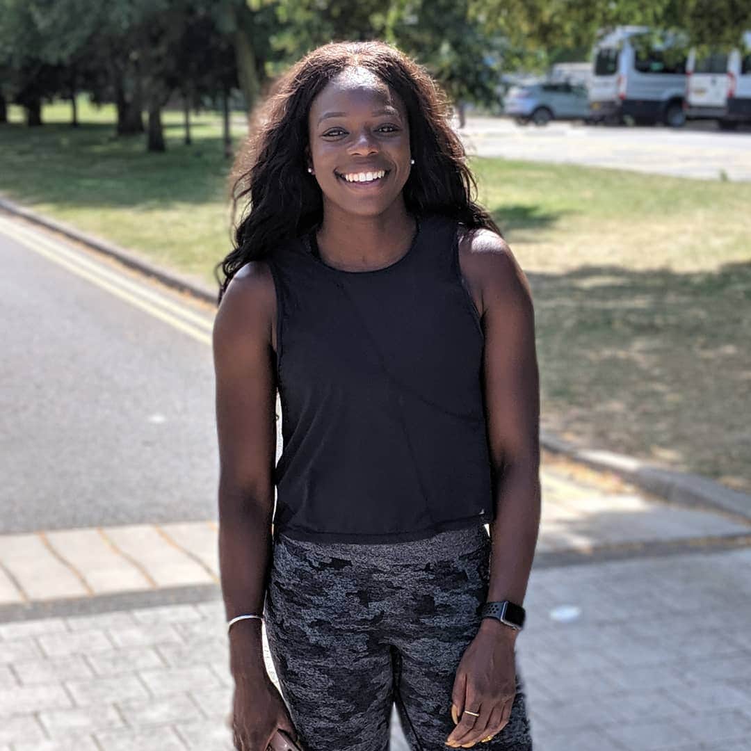 アシャ・フィリップのインスタグラム：「New Blog 📝🎉 Sooo I'm excited to open up my 2019 outdoor season at this weekend's Muller Anniversary Games 💎 🙌🏾 ▪️ ▪️ Check out my new blog #LinkInBio for my thoughts before I get to the start line. It's been a busy 2019 already, but it's time to lace up. Wish me all the best family... 🙏🏾💙 ▪️ ▪️ #Blog #TrackAndField #WorldChamps #Summer #Athletics #2019 #Runner #Olympian #100m」