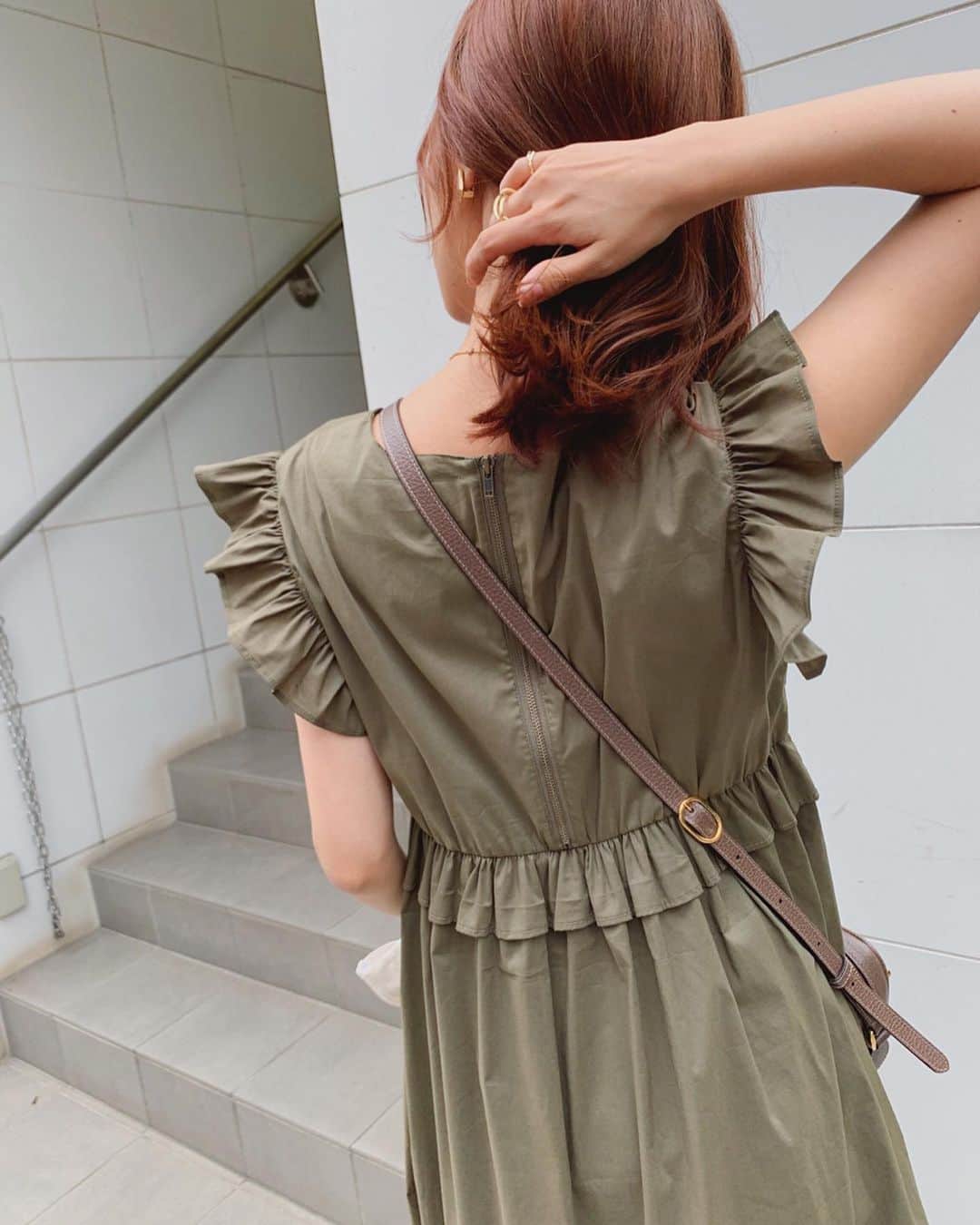 前田希美（まえのん）さんのインスタグラム写真 - (前田希美（まえのん）Instagram)「#のんの私服  先日のコーデ。 こだわりがいっぱい詰まった ワンピース☺︎ サラッと1枚で着れるので 夏にはぴったり♥ ブラックもカーキも どちらも使いやすいです。 ￥6,990 ☺︎ #code #私服 #ootd #onepiece  #skirt #nwith #エヌウィズ  #fashion」7月17日 20時14分 - maeda_nozomi