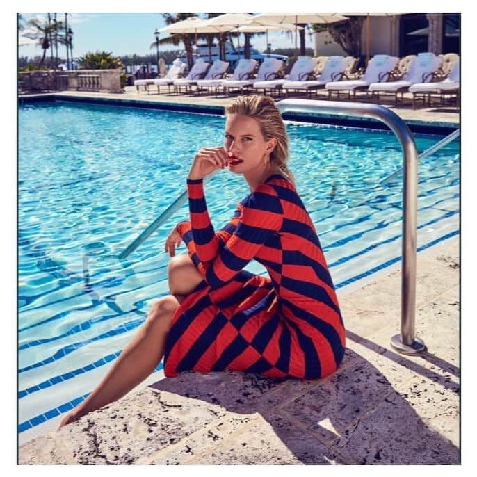 カロリナ・クルコヴァさんのインスタグラム写真 - (カロリナ・クルコヴァInstagram)「Tell me, what's your summer?? 😍 @NYPfashion #Alexa cover story for Art Basel!  #KKstyle 💋 #ArtBasel #Miami #home」7月17日 20時20分 - karolinakurkova