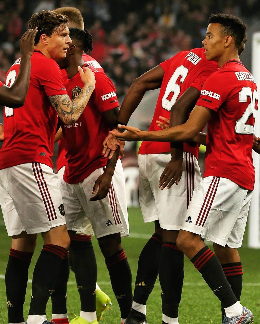 マンチェスター・ユナイテッドさんのインスタグラム写真 - (マンチェスター・ユナイテッドInstagram)「@MasonGreenwood celebrates scoring his first senior goal for #MUFC! 🙌 #MUTOUR」7月17日 20時32分 - manchesterunited