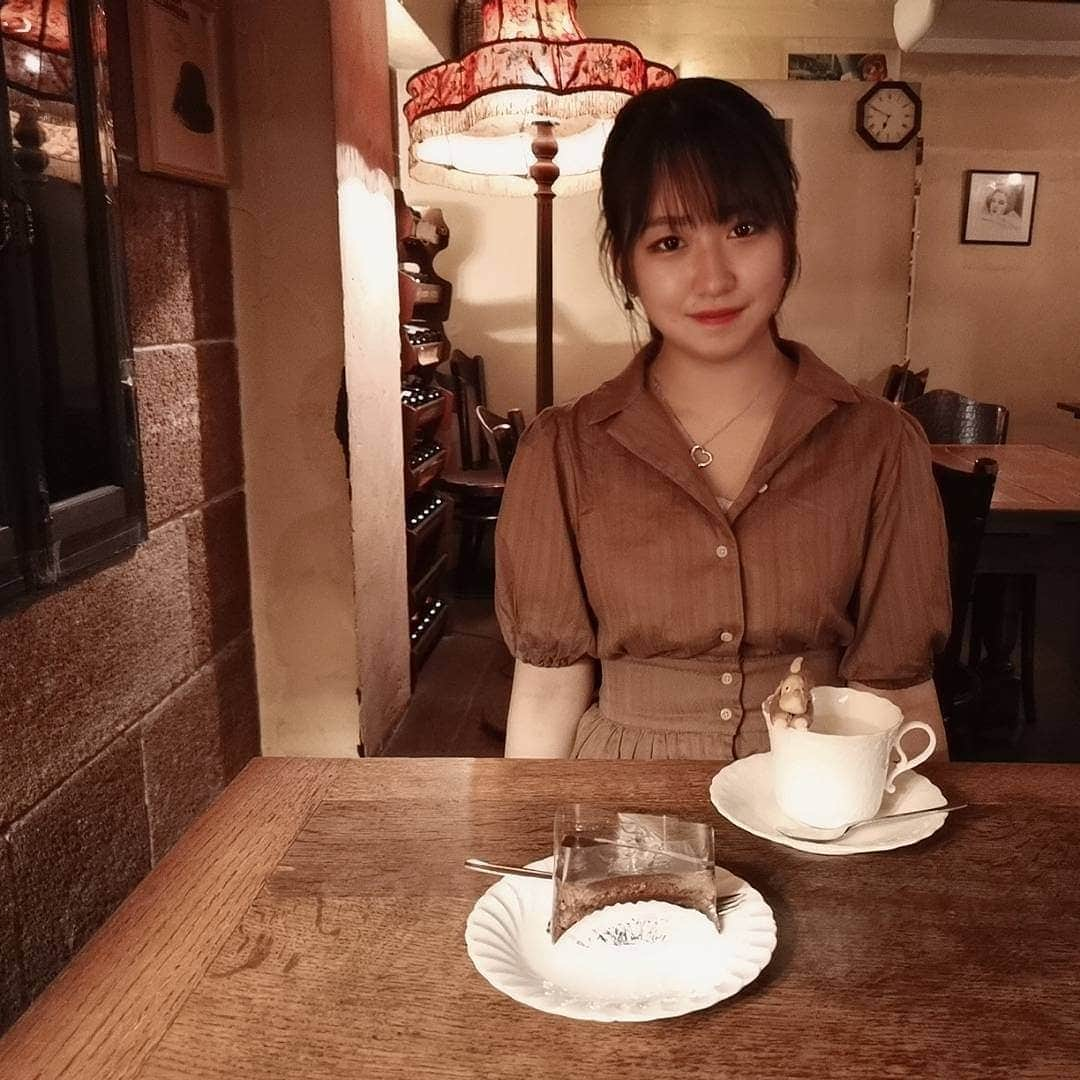 野中美希さんのインスタグラム写真 - (野中美希Instagram)「映えなカフェ(^^)わんちゃんわんちゃん  #ちぇる #野中美希 #モーニング娘19 #morningmusume19 #わんちゃん #カフェ #映え #喫茶店 #店員の方が #優しかった #ほっこり #😍 #だんだん #夏になってきた #アツい！」7月17日 20時45分 - miki_nonaka.official