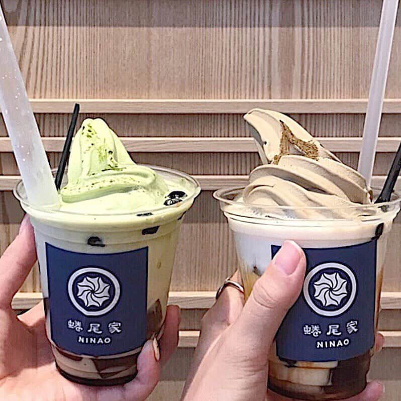 Yuuki mimuraさんのインスタグラム写真 - (Yuuki mimuraInstagram)「🍍 . さっきポストした台湾のソフトクリーム🍦 #蜷尾家 麻布十番店 が明日オープン✨ レセプションパーティーへ招待していただき、 お邪魔しました💓 ( @ninao.japan  @ninaogroup )ㅤㅤㅤㅤㅤ .ㅤㅤㅤㅤㅤㅤㅤㅤㅤ 🍵お茶フロート ☑︎東方美人茶 ☑︎台湾青茶 ㅤㅤㅤㅤㅤㅤㅤㅤㅤ お茶フロートの中には大好きな #タピオカ 入ってた〜〜🥺💓 あと、#ゼリー も入ってて美味しかった😍💕 . お土産にパイナップルケーキももらいました🎁 ありがとうございます😊🍍 . . 蜷尾家 麻布十番店 03-5563-2170 東京都港区麻布十番1-8-1 EX麻布十番ビル 1F . 三軒茶屋店 麻布十番店 7月18日(木)open ルミネ池袋店 7月19日(金)open ㅤㅤㅤㅤㅤㅤㅤㅤㅤ .ㅤㅤㅤㅤㅤㅤㅤㅤㅤㅤㅤㅤㅤㅤㅤㅤㅤㅤ .  #ニナオ#NINAO#スキアマ#台湾幸福味 #theflavorofjoy#ソフトクリーム#お茶フロート #フロートドリンク#フロート#パイナップルケーキ #台湾#台湾スイーツ#ジウヂェンナン#jiuzhennan #駅近グルメ#グルメ#スイーツ#カフェ #アイスクリーム#タピオカ#タピ活 #みむタピ#ドリンク#麻布十番#麻布十番グルメ #麻布十番スイーツ#instafood#japanesegirl」7月17日 21時23分 - u0829u