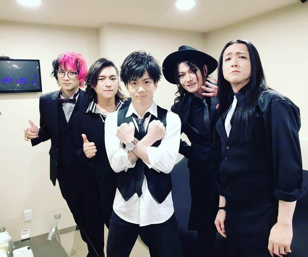 Ikuoさんのインスタグラム写真 - (IkuoInstagram)「Rayflower FCイベント箱庭！名古屋ジャミン無事終了しました！！みんなありがとう ！！気持ちよくベース弾けましたー☺️ #rayflower  #ikuo  #bassist  #nsdesign」7月17日 21時40分 - ikuobass