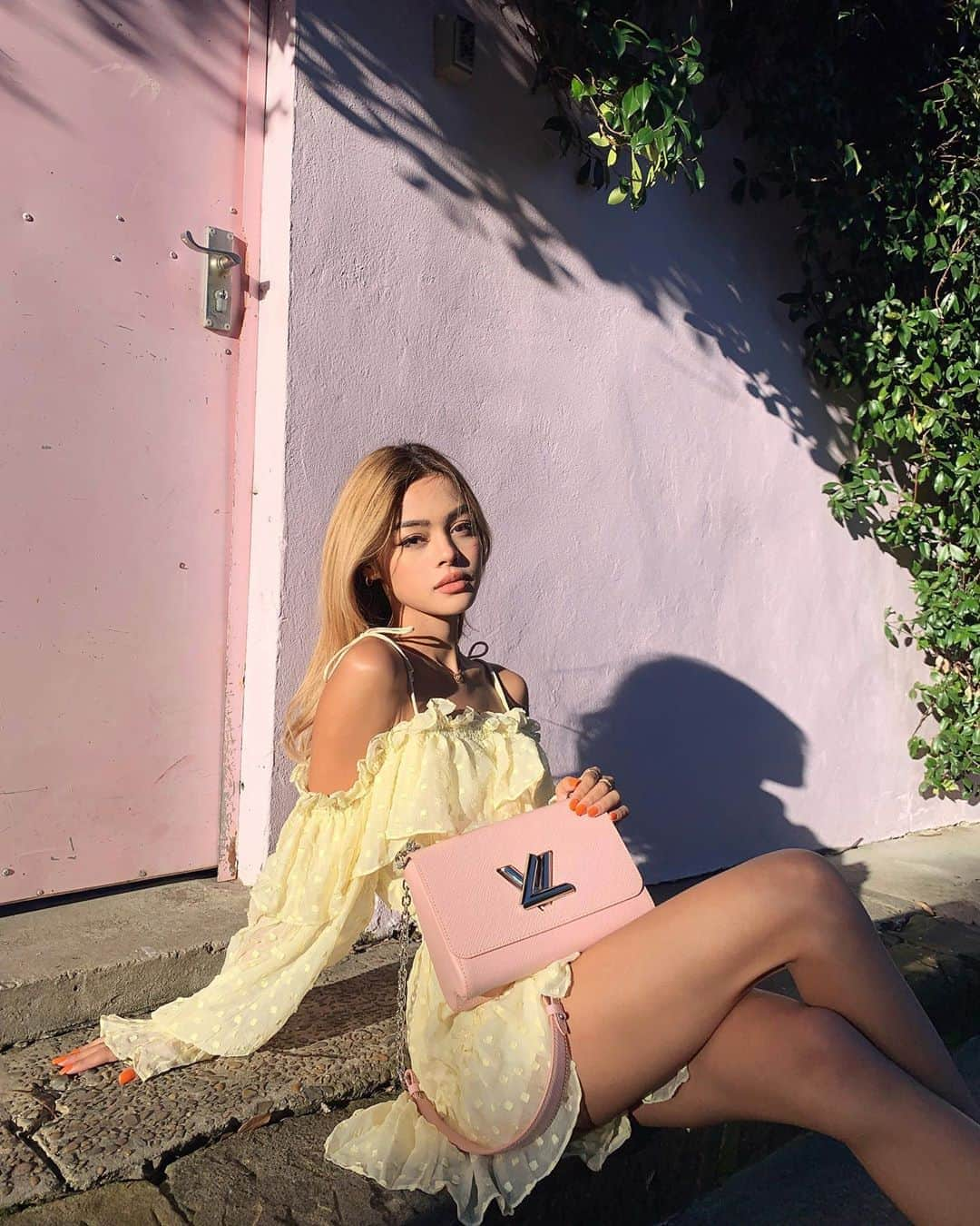 リリーマイマックさんのインスタグラム写真 - (リリーマイマックInstagram)「Feeling pink 🎀 @louisvuitton」7月17日 22時12分 - lilymaymac