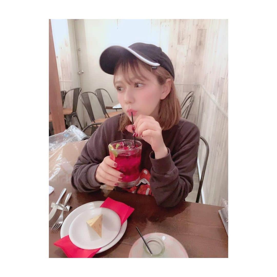 村重杏奈さんのインスタグラム写真 - (村重杏奈Instagram)「クランベリージュースだいすこ🤨」7月17日 22時31分 - hktanna4848