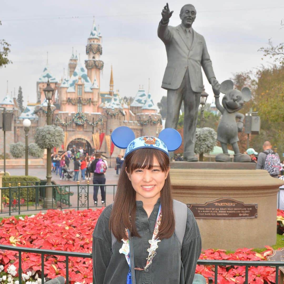 伊藤かりんさんのインスタグラム写真 伊藤かりんinstagram 今日7月17日はカリフォルニアにある Dlr ディズニーランドリゾート ディズニーランドパーク 64周年のお誕生日です 私は去年のお正月に1人で旅行した その1度しか行ったことがないのです