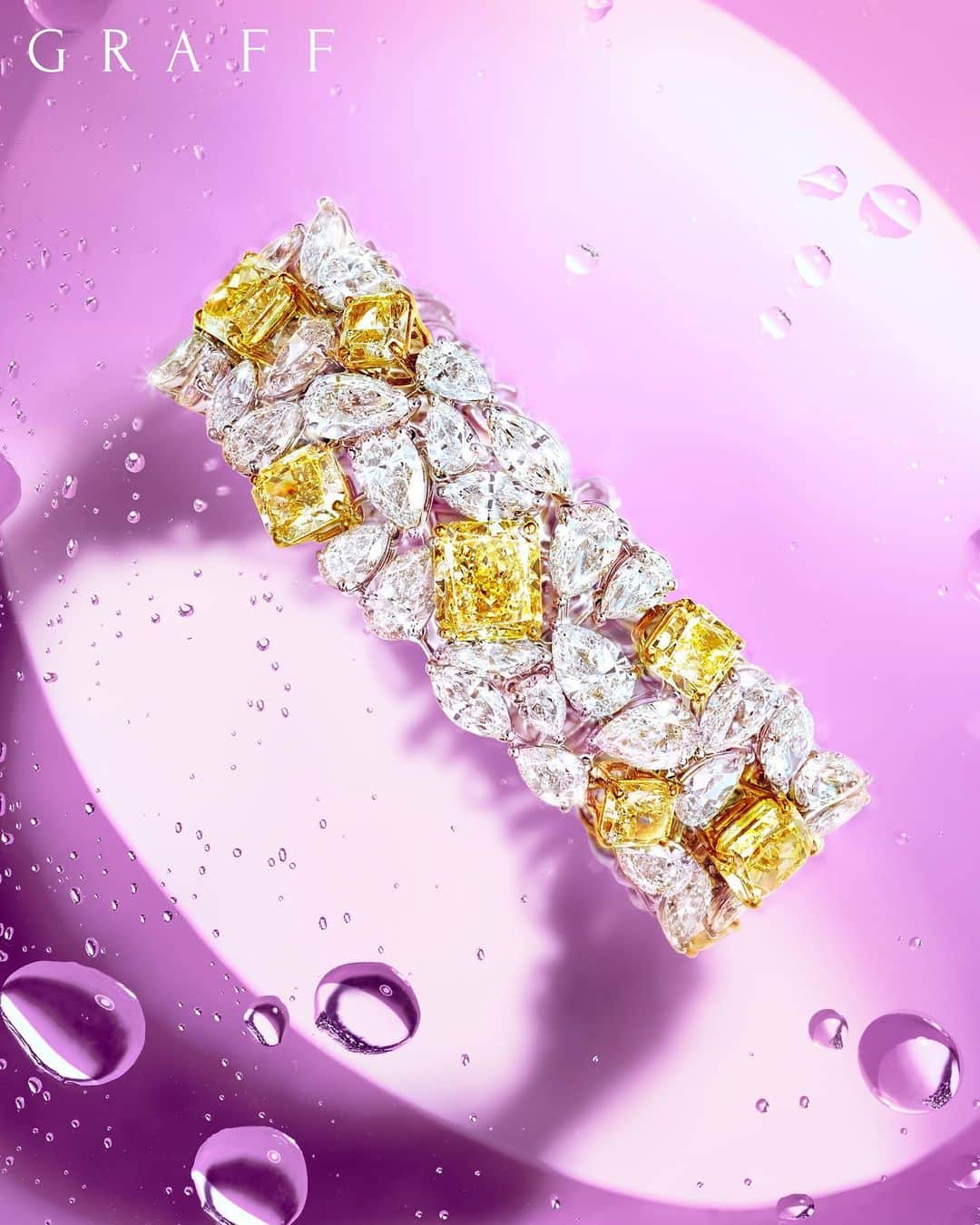 Graffさんのインスタグラム写真 - (GraffInstagram)「See the light. #graffdiamonds . #highjewelry #yellowdiamonds」7月17日 22時46分 - graff