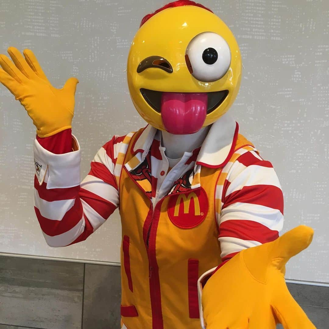 ドナルドさんのインスタグラム写真 - (ドナルドInstagram)「The perfect #face when someone tells you to quit #clowning around! 🤡😜🤡#NationalEmojiDay #Jokester #Emoji」7月18日 0時00分 - ronaldmcdonald