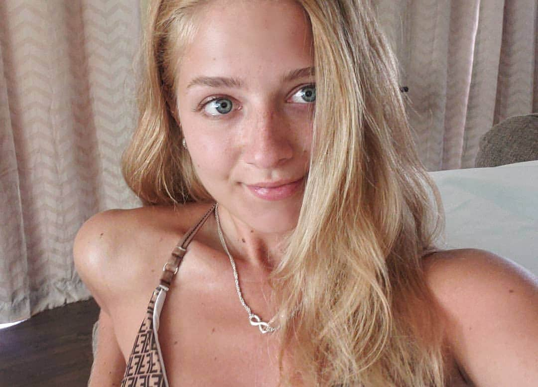 ジャッキー・エヴァンコさんのインスタグラム写真 - (ジャッキー・エヴァンコInstagram)「Make-up free and ready for the sea! 🌊 #summer2019 #nomakeup #allnatural #nofilter」7月18日 0時05分 - officialjackieevancho