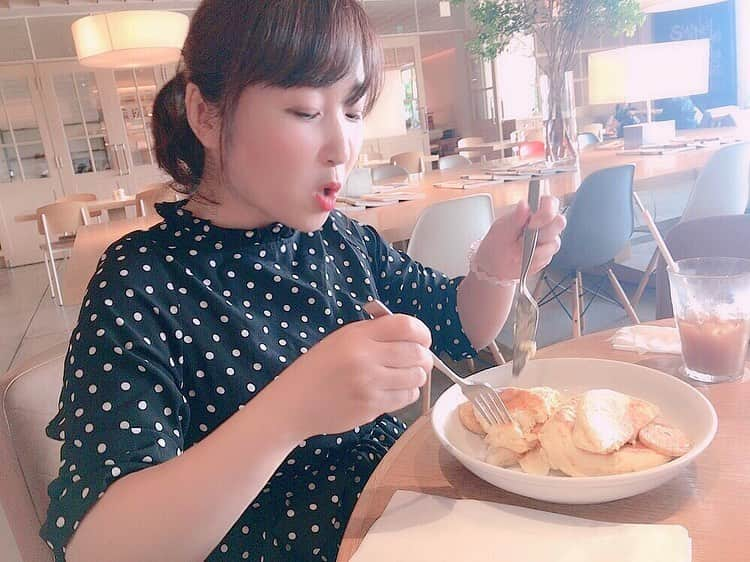 田上よしえさんのインスタグラム写真 - (田上よしえInstagram)「お台場でかわい子ちゃんと滝修行 お台場でかわい子ちゃんと昭和 お台場でかわい子ちゃんとパンケーキ お台場で田上よしえと愉快な仲間たち #お台場  #デート」7月18日 0時10分 - tanoueyoshie