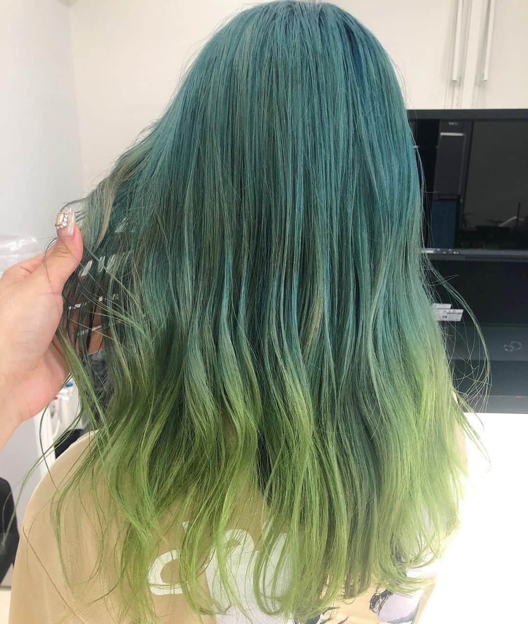 NASUさんのインスタグラム写真 - (NASUInstagram)「green blue→lime color🌿💚🌼 #nasupcolor #gradationcolor」7月18日 0時39分 - nasup