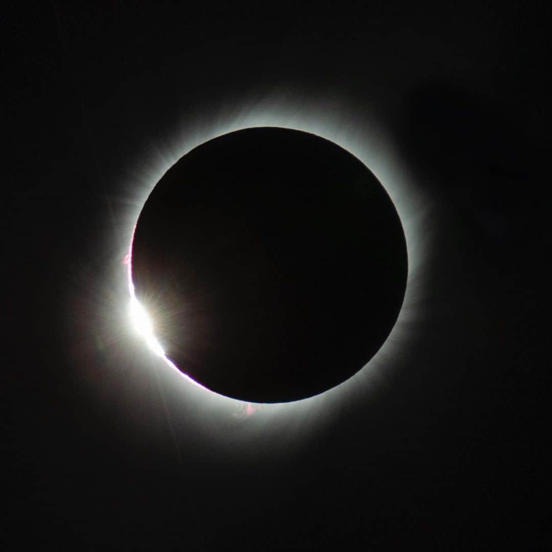 NASAさんのインスタグラム写真 - (NASAInstagram)「The diamond ring effect is seen during a total solar eclipse on Tuesday, July 2, 2019, directly over the National Science Foundation’s (@nsfgov) Cerro Tololo Inter-American Observatory (@cerrotololo). The observatory is located in the foothills of the Andes, 7,241 feet (2200 meters) above sea level in the Coquimbo Region of northern Chile. A total and partial solar eclipse was visible across parts of Chile and Argentina, while a partial eclipse was visible across much of South America.  As the Moon closes in over the Sun’s face and the last bits of sunlight pass through the valleys on the Moon's limb, the faint corona around the Sun is just becoming visible, and it looks like a ring with a glittering diamond.  Credit: NASA/Goddard/Rebecca Roth #eclipsesolar2019 #eclipse2019 #eclipsetotal #NSFScience #NSF #science #sun #moon #earth #nasa #nasagoddard #photogarpher #eclipse #chile」7月18日 0時48分 - nasagoddard