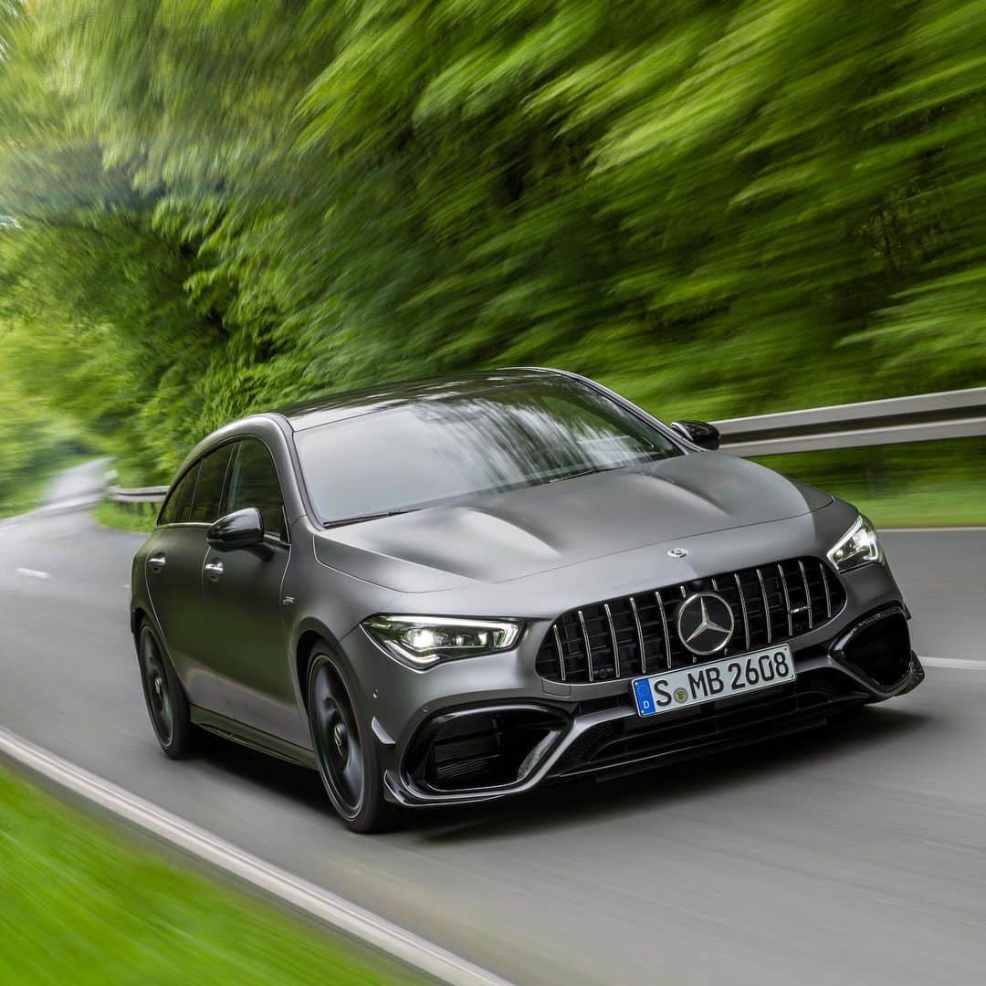 メルセデス・ベンツさんのインスタグラム写真 - (メルセデス・ベンツInstagram)「Emotional, dynamic, individual: The new Mercedes-AMG CLA 45 4MATIC+ Shooting Brake! [Mercedes-AMG CLA 45 S 4MATIC+ Shooting Brake | Kraftstoffverbrauch kombiniert: 8,3–8,2 l/100 km | CO₂-Emissionen kombiniert: 191–188 g/km | mb4.me/nefz]  #MercedesAMG #AMG #CLA #NewCLA #CLAShootingBrake #car #carsofinstagram #instacar #drivingperformance」7月18日 1時32分 - mercedesbenz