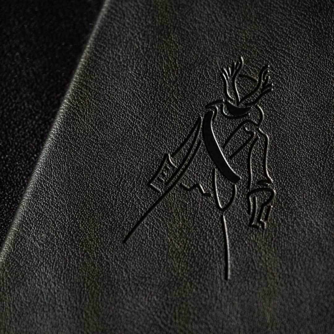 PlayStationさんのインスタグラム写真 - (PlayStationInstagram)「Hunters, take note. As in literally, take some notes in this sleek new Bloodborne journal available at the PlayStation Gear Store.」7月18日 1時45分 - playstation