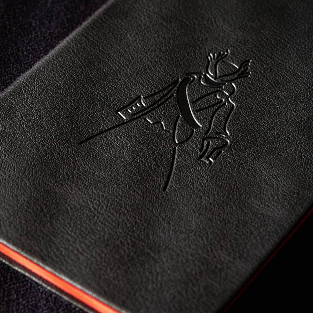 PlayStationさんのインスタグラム写真 - (PlayStationInstagram)「Hunters, take note. As in literally, take some notes in this sleek new Bloodborne journal available at the PlayStation Gear Store.」7月18日 1時45分 - playstation