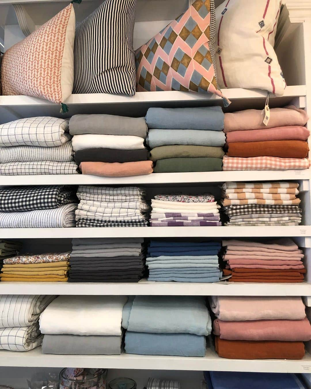 アイナ・ガーテンさんのインスタグラム写真 - (アイナ・ガーテンInstagram)「Shopping in Brooklyn!  Fun linens  @collyersmansion」7月18日 1時56分 - inagarten