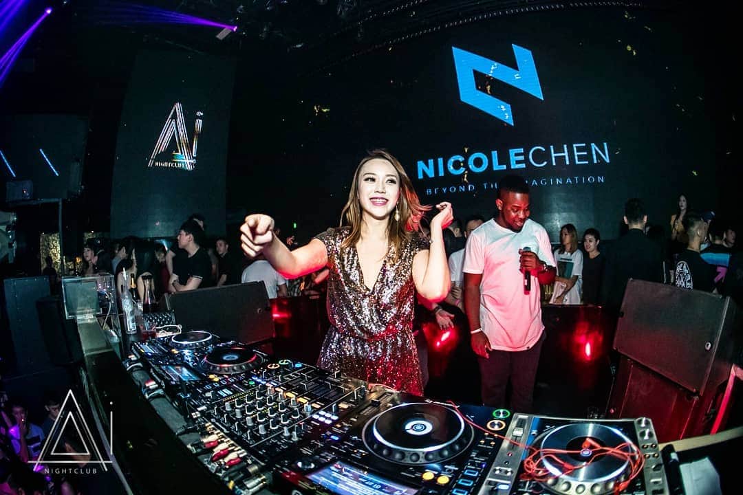 Nicole Chenさんのインスタグラム写真 - (Nicole ChenInstagram)「Had an amazing time in Taipei at AI club @ai.nightclub to dj last friday!  Clothes by @covetella See you all this weekend in australia. Sydney and brisbane at @opmsydney and @opmbrisbane」7月18日 2時06分 - nicolechen.tv