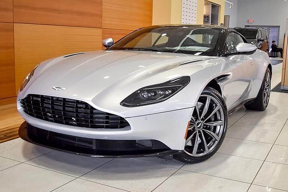 CarsWithoutLimitsさんのインスタグラム写真 - (CarsWithoutLimitsInstagram)「Via: @Premier_auto_leasing Lease special 🚨 2019 Aston Martin DB11 Coupe $1995/month 0 down sign and drive 🔑 $224,863 MSRP don’t miss out the perfect summer ride. @premier_auto_leasing」7月18日 2時15分 - carswithoutlimits