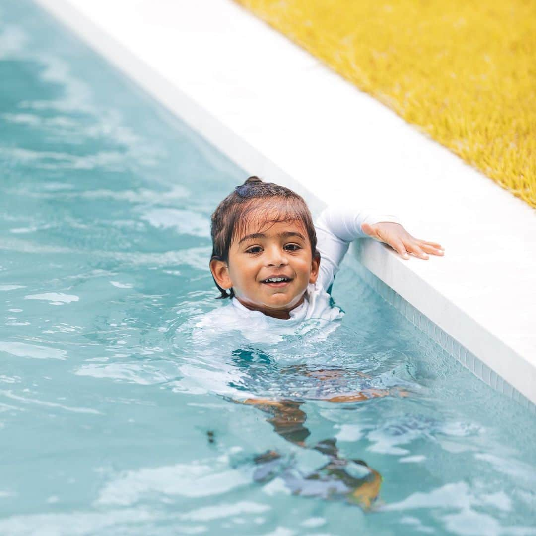 DJキャレドさんのインスタグラム写真 - (DJキャレドInstagram)「@asahdkhaled my son ! 🏊‍♂️」7月18日 2時30分 - djkhaled