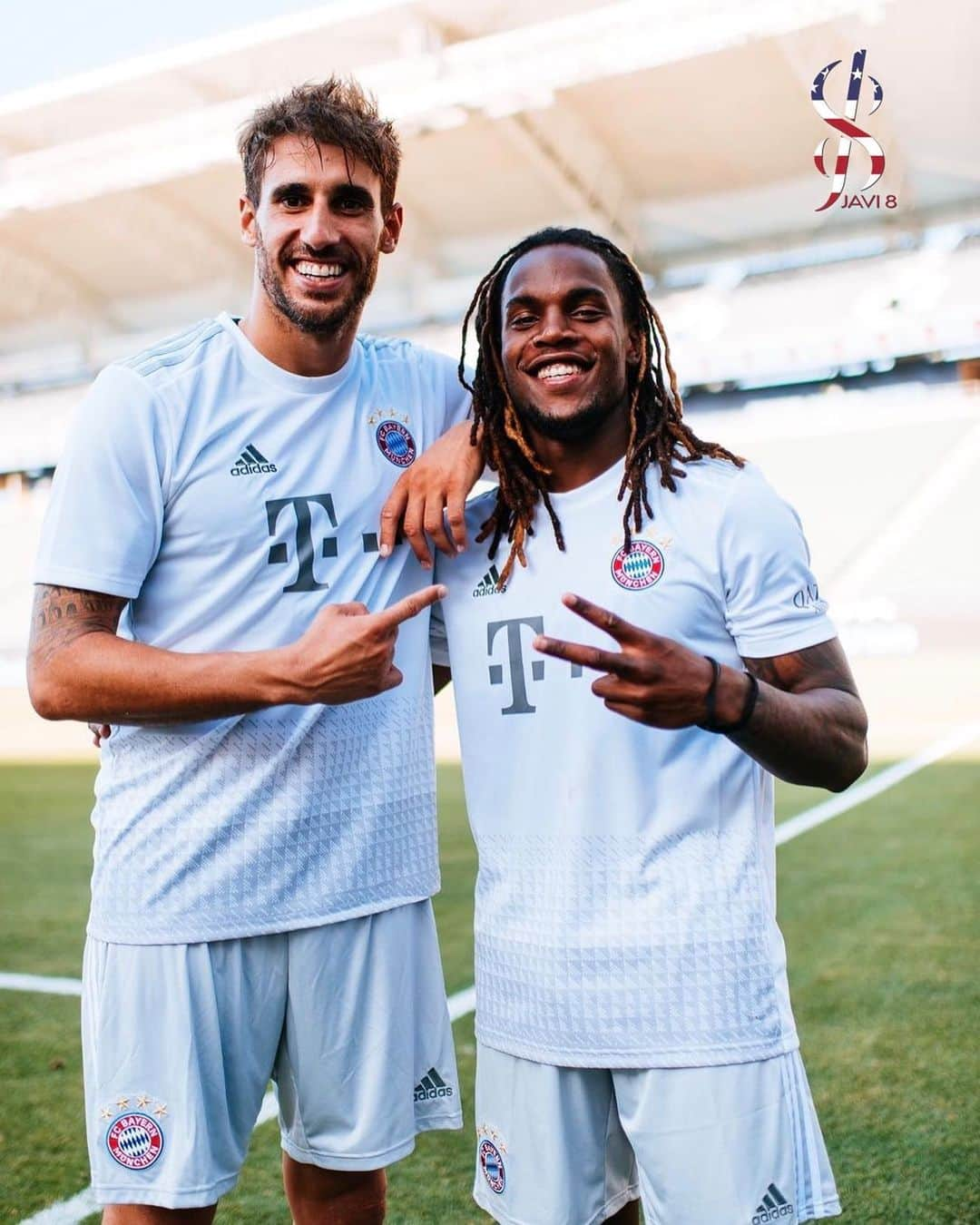 ハビ・マルティネスさんのインスタグラム写真 - (ハビ・マルティネスInstagram)「Hola from the City Of Angeles ✌️#AudiFCBTour #losangeles #Javi8🇺🇸 📸 @emiliosanchez」7月18日 2時42分 - javi8martinez