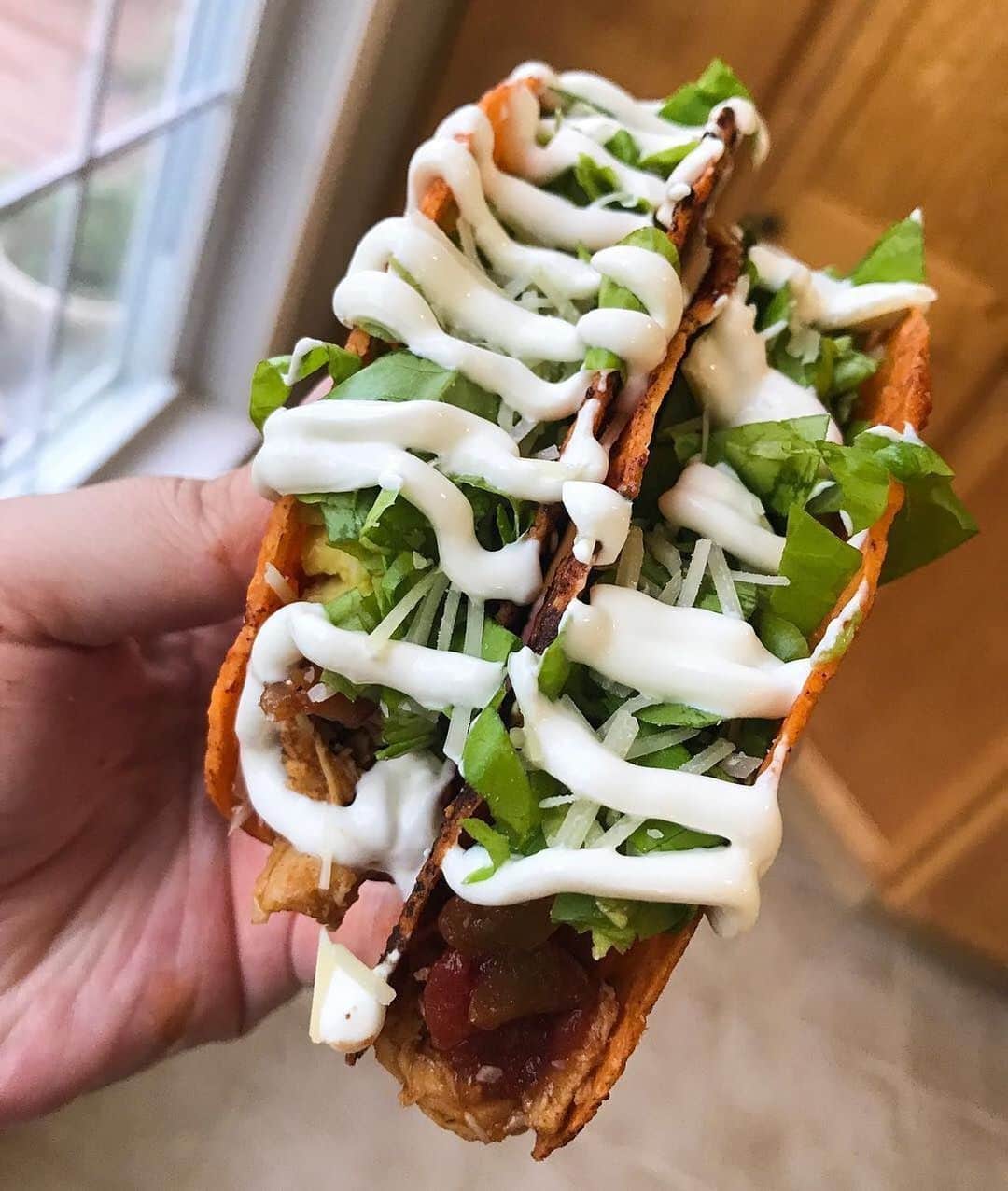 Flavorgod Seasoningsさんのインスタグラム写真 - (Flavorgod SeasoningsInstagram)「Yummy Chicken Tacos 🌮🌮🌮🌮😍😍😍😍⠀ -⠀ My Seasonings are Available here ⬇️⠀ Click the link in the bio -> @flavorgod⠀ www.flavorgod.com⠀ -⠀ Recipe by @sumfoodie⠀ ⠀ Happy #TacoTuesday everyone! I made these yummy chicken tacos with @flavorgod seasoning, plus some lettuce grown right from our garden!! 😍🌮🌮 When we bought our home, I was so excited to be able to grow our own veggies, and now we finally get to eat them 👍🏼🌱」7月18日 2時47分 - flavorgod