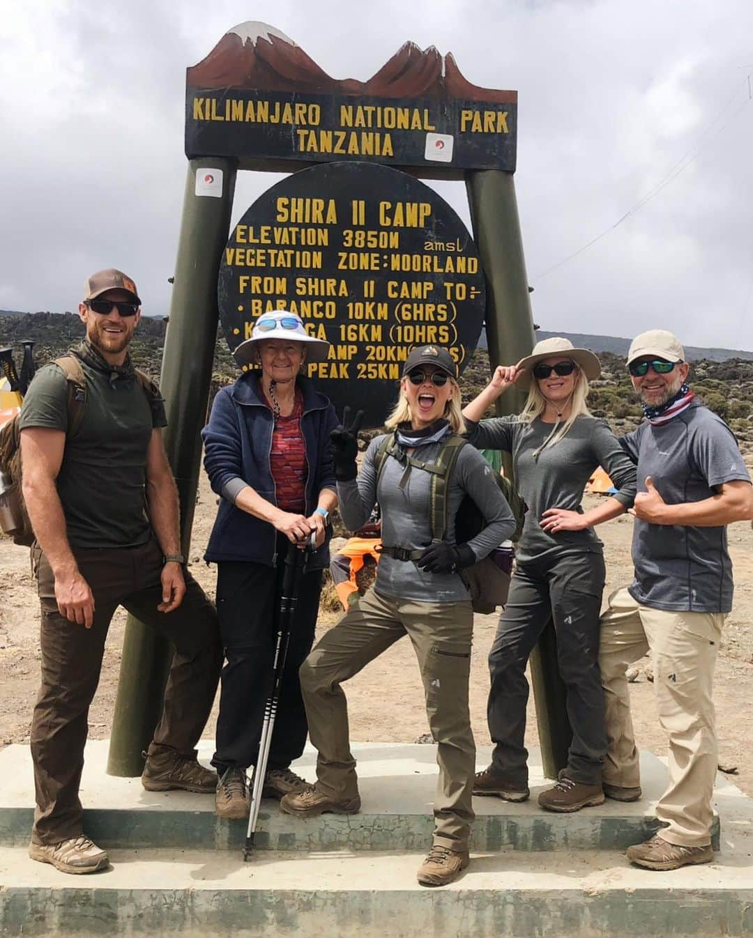 ジュリアン・ハフさんのインスタグラム写真 - (ジュリアン・ハフInstagram)「Day 1 down! ✔️ Started at Shira Camp I & ended at Shira Camp II 👉🏼 It has been a dream of mine to climb Kilimanjaro (Tallest Free standing Mountain in the World & highest peak in Africa) for quite some time and of course Brooks and I love traveling and adventuring and creating life long memories. We couldn’t think of a more epic adventure to take than this grueling but rewarding one, for our 2 year anniversary, with my older sister @marabethpoole and brother in law @michaelpoole47 along with creating new moments with my mother in law @janelaich!  Let’s do this!!! Pole Pole... (slowly slowly) 🌋🏔⛺️❄️☀️💨🕷💪🏼🙏🏼🤗」7月18日 3時35分 - juleshough