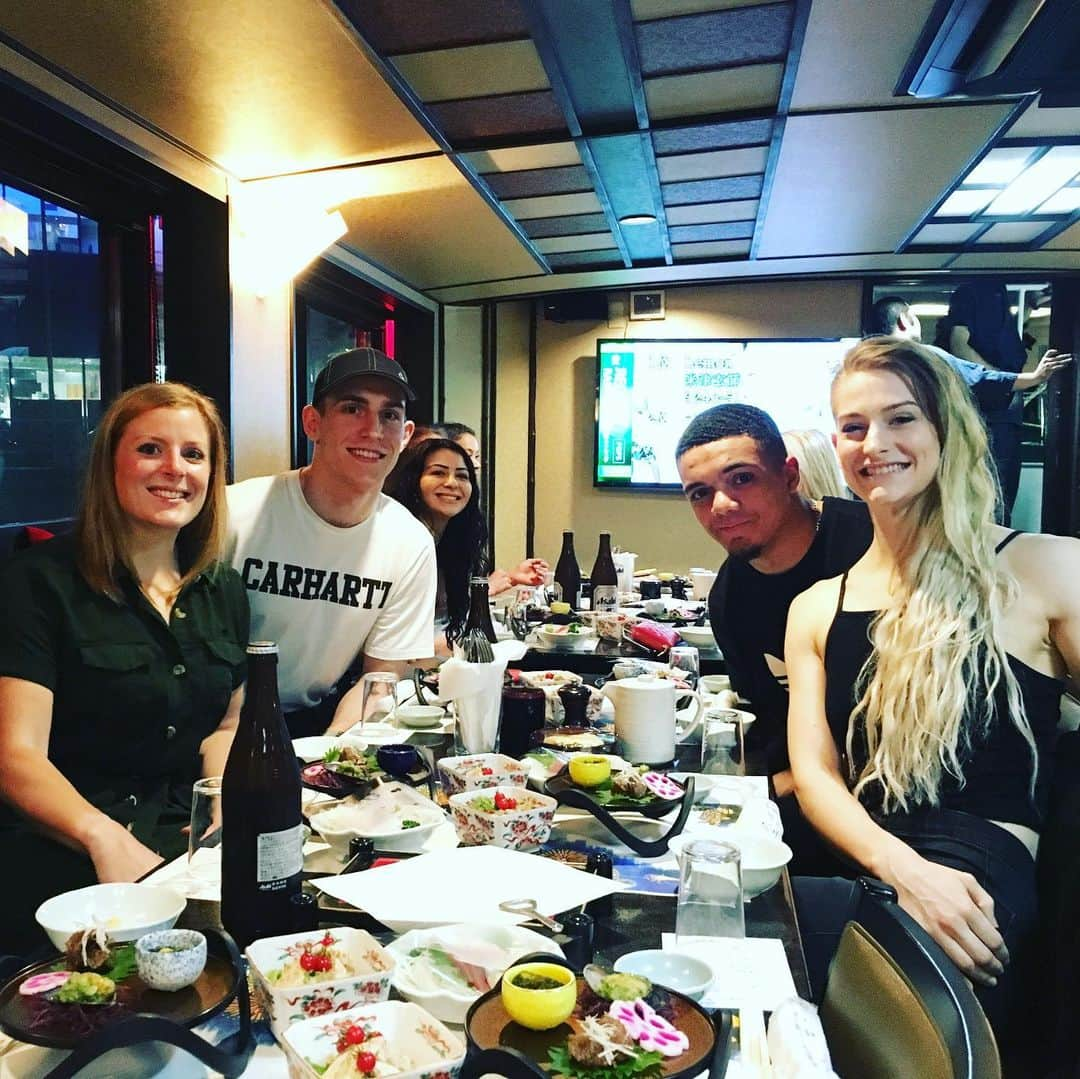 ブライオニー・ペイジさんのインスタグラム写真 - (ブライオニー・ペイジInstagram)「Japan Camp 🇯🇵 Our final evening we were treated to a delicious Japanese meal on a beautiful boat overlooking the Yokohama Skyline 🌃 The food, the view and the company were all incredible and this was such a wonderful way to celebrate a successful trip in Japan!」7月18日 14時35分 - bryony_page