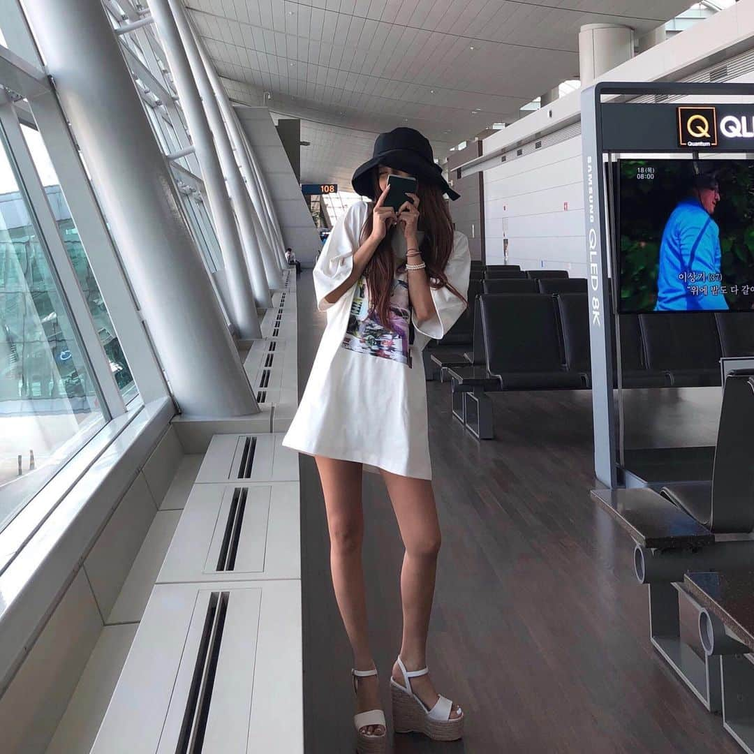 キュリ さんのインスタグラム写真 - (キュリ Instagram)「날 새고 간댜 ✈️😱😲🤤🥶」7月18日 13時28分 - qtfreet