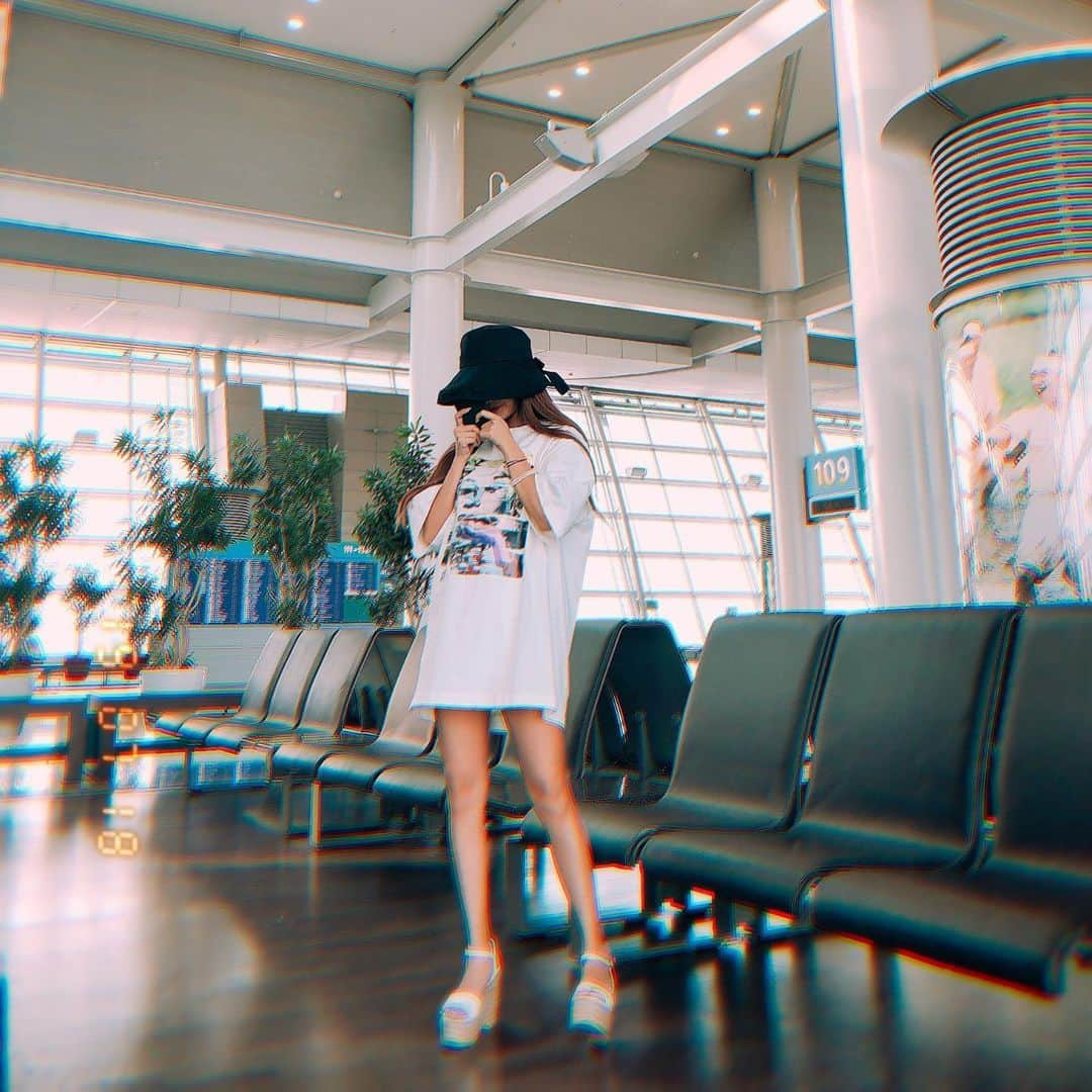 キュリ さんのインスタグラム写真 - (キュリ Instagram)「날 새고 간댜 ✈️😱😲🤤🥶」7月18日 13時28分 - qtfreet