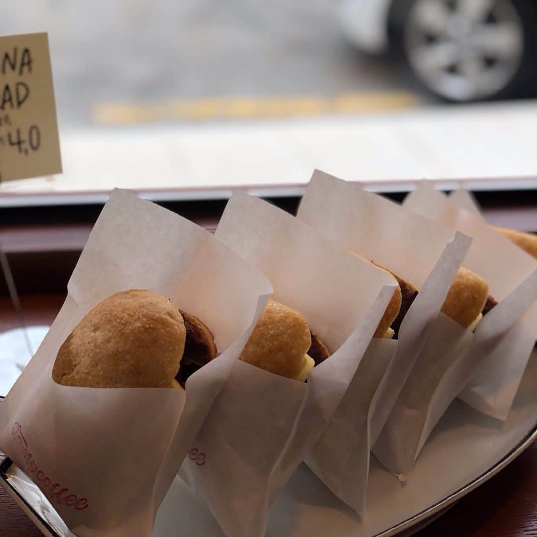 木本泉さんのインスタグラム写真 - (木本泉Instagram)「-﻿ "stamp coffee"﻿ ﻿ カフェ&ベーカリー﻿ ﻿ 小腹が空いた時用に、スコーンとあんバターパンを購入🍞﻿ ﻿ 冷えても、サクサクしていて美味しかった😛﻿ ﻿ 両親と楽しく過ごした数日でした！﻿ ﻿ #stampcoffee#カフェ#cafe#izumi_trip」7月18日 13時34分 - izumikimoto