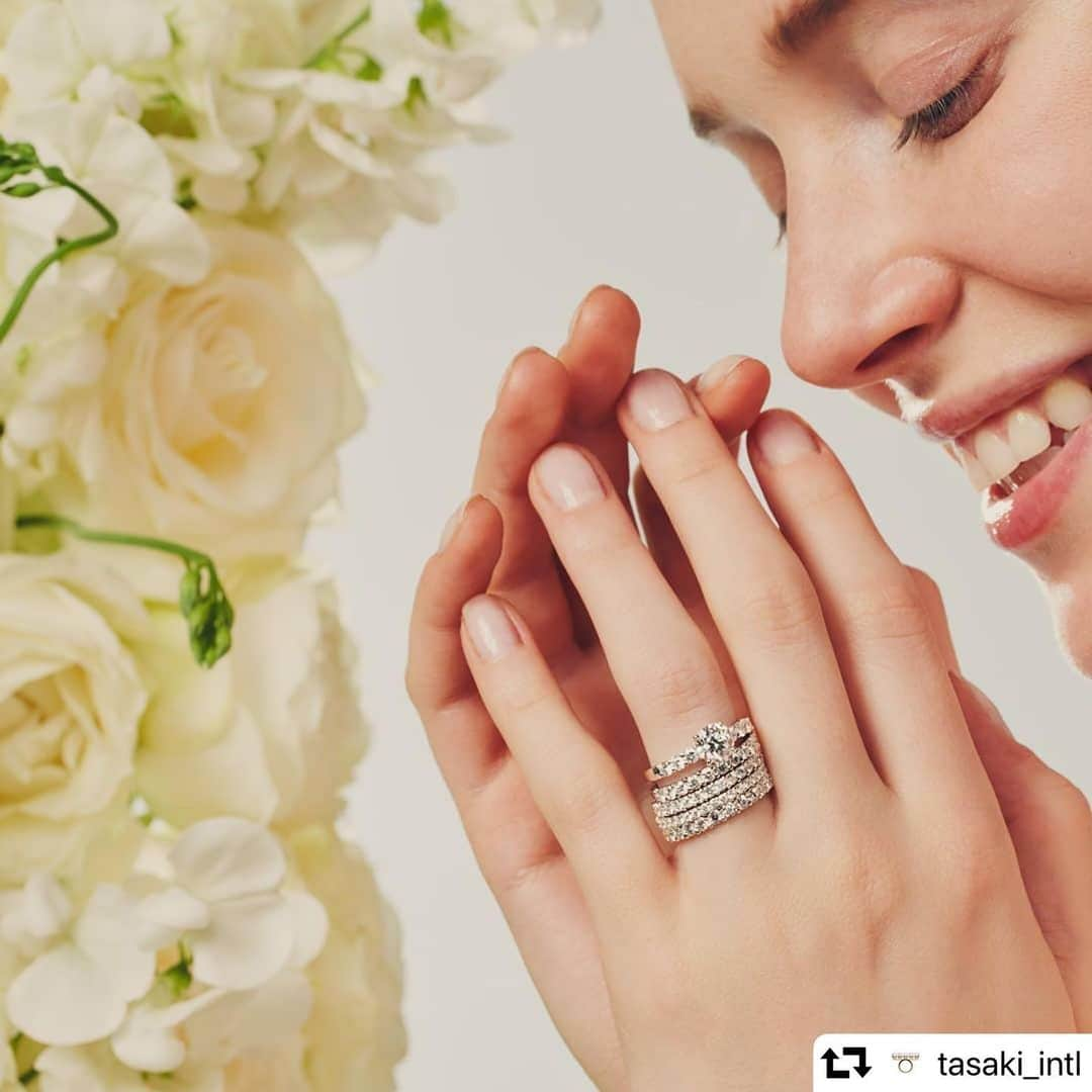 j_paris_bridalさんのインスタグラム写真 - (j_paris_bridalInstagram)「#repost @tasaki_intl ・・・ "BRILLANTE" bridal rings symbolize unyielding happiness where the hearts of  loving couple shine. The irreplaceable moment should be complemented by a dazzling piece. #TASAKI #BRILLANTE #diamond #Bridal #engagementring #weddingring #Junebride」7月18日 13時50分 - j_paris_bridal