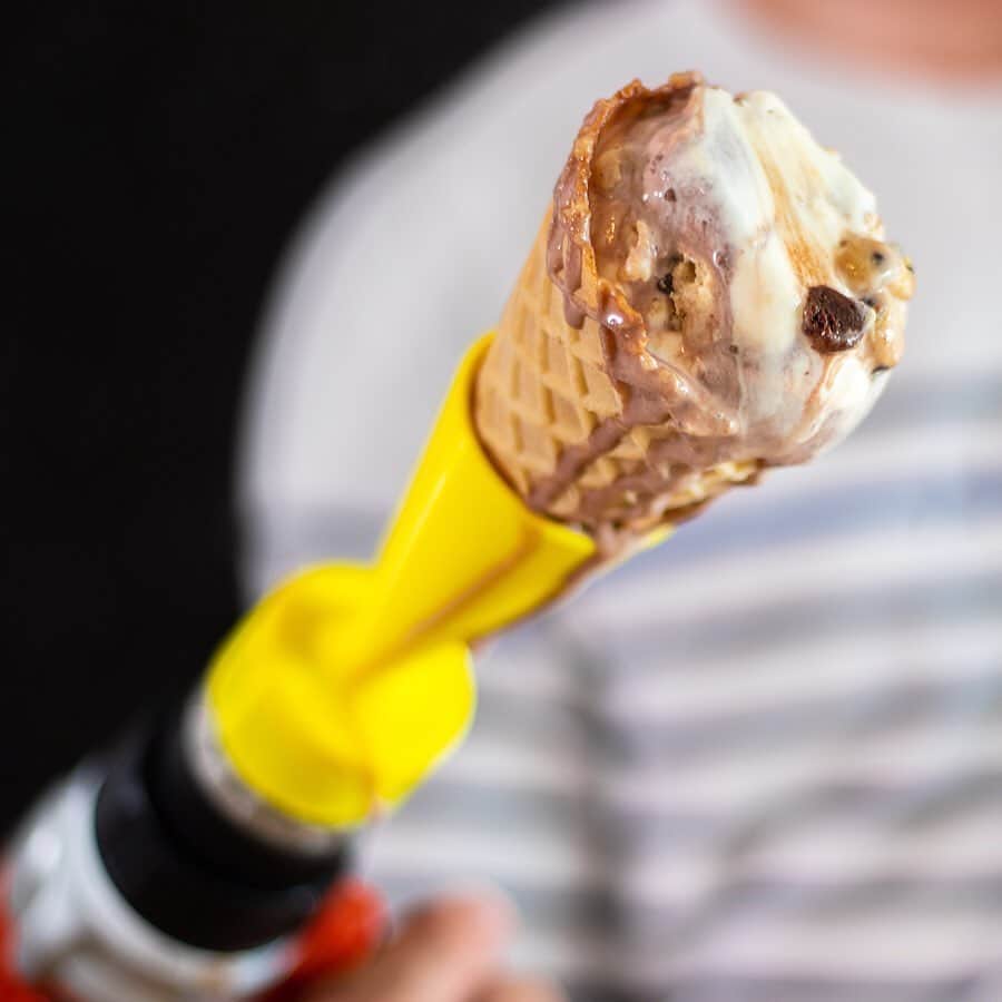 9GAGさんのインスタグラム写真 - (9GAGInstagram)「In case you’re not good at eating ice cream | Follow @takemymoney - By @unnecessaryinventions - #takemymoney #icecream #uselessinventions」7月18日 13時55分 - 9gag