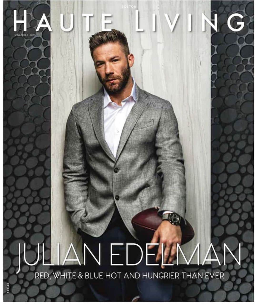Black Jaguar-White Tiger さんのインスタグラム写真 - (Black Jaguar-White Tiger Instagram)「The MVP, @edelman11 in the current issue of my brothers Kamal and Seth magazine. Can’t wait to see it (Seth, don’t be cheap and send a copy to me). Super happy for the success of my brothers, and obviously for the success of Julian, he’s a super nice guy... @hauteliving @kamal @sethsemilof @edelman11 #PatriotsNation」7月18日 5時49分 - blackjaguarwhitetiger