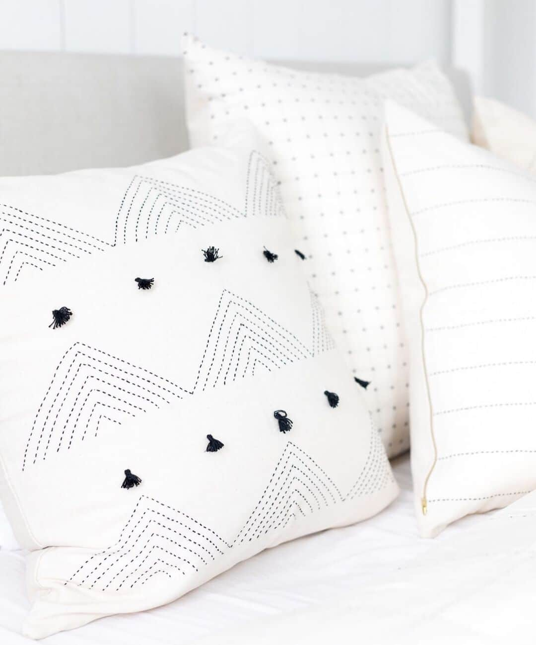 The Little Marketさんのインスタグラム写真 - (The Little MarketInstagram)「New cotton comforts, hand-stitched by survivors of trafficking. Each pillow you purchase gives back to the woman who made it.」7月18日 5時56分 - thelittlemarket