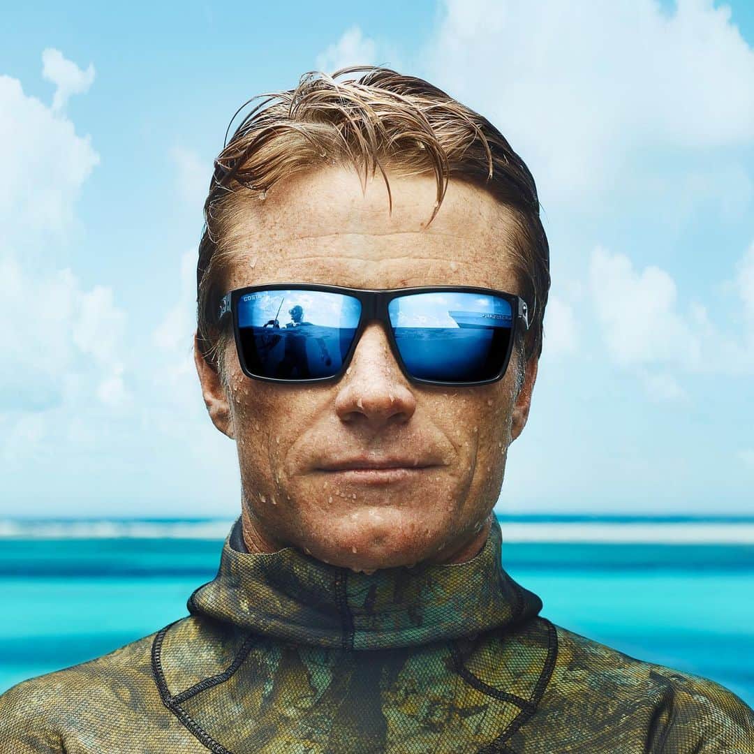 Costa Sunglassesのインスタグラム：「“Most of my life revolves around the tides – where I’m going to be in the world, what I’m going to be doing...tides are the one thing in nature you can actually predict, so that’s the closest thing to a long term schedule I’ve ever had.” - Mark Healey @healeywaterops | Waterman, Spearfisherman, Big Wave Surfer, Costa Ambassador.  If you’re like us, you need #WaterToBreathe. Welcome to the team, Mark. #SeeWhatsOutThere」
