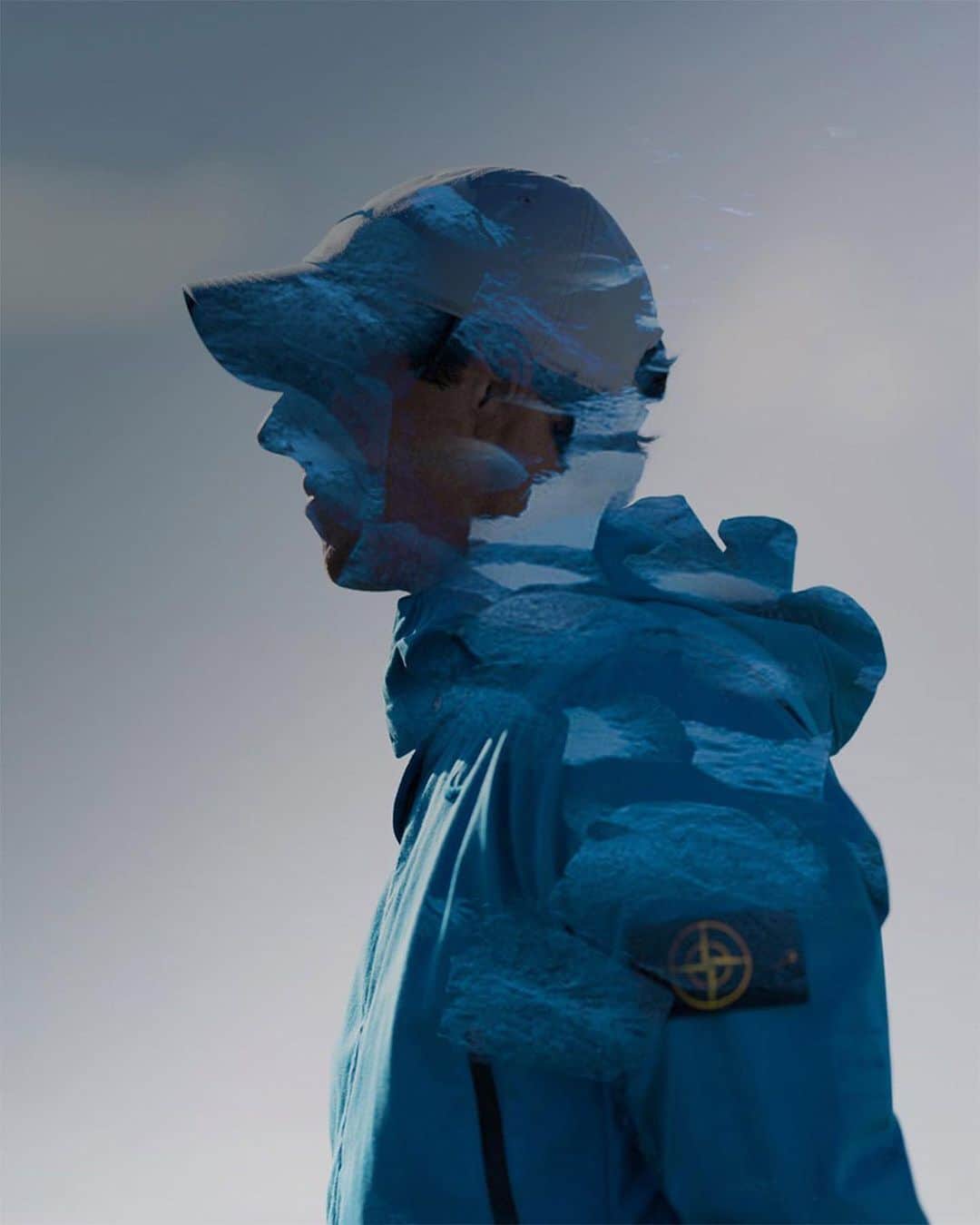 HYPEBEASTさんのインスタグラム写真 - (HYPEBEASTInstagram)「@hypebeaststyle: @stoneisland_official teams up with @nike for a new technical golf capsule launching this week with the 2019 Open Championship in Northern Ireland on the horizon. The two-piece assortment encompasses a jacket and crewneck that combine Nike’s performance properties with Stone Island’s knack for innovative fabrications.⁠ Photo: @stoneisland_official」7月18日 7時05分 - hypebeast